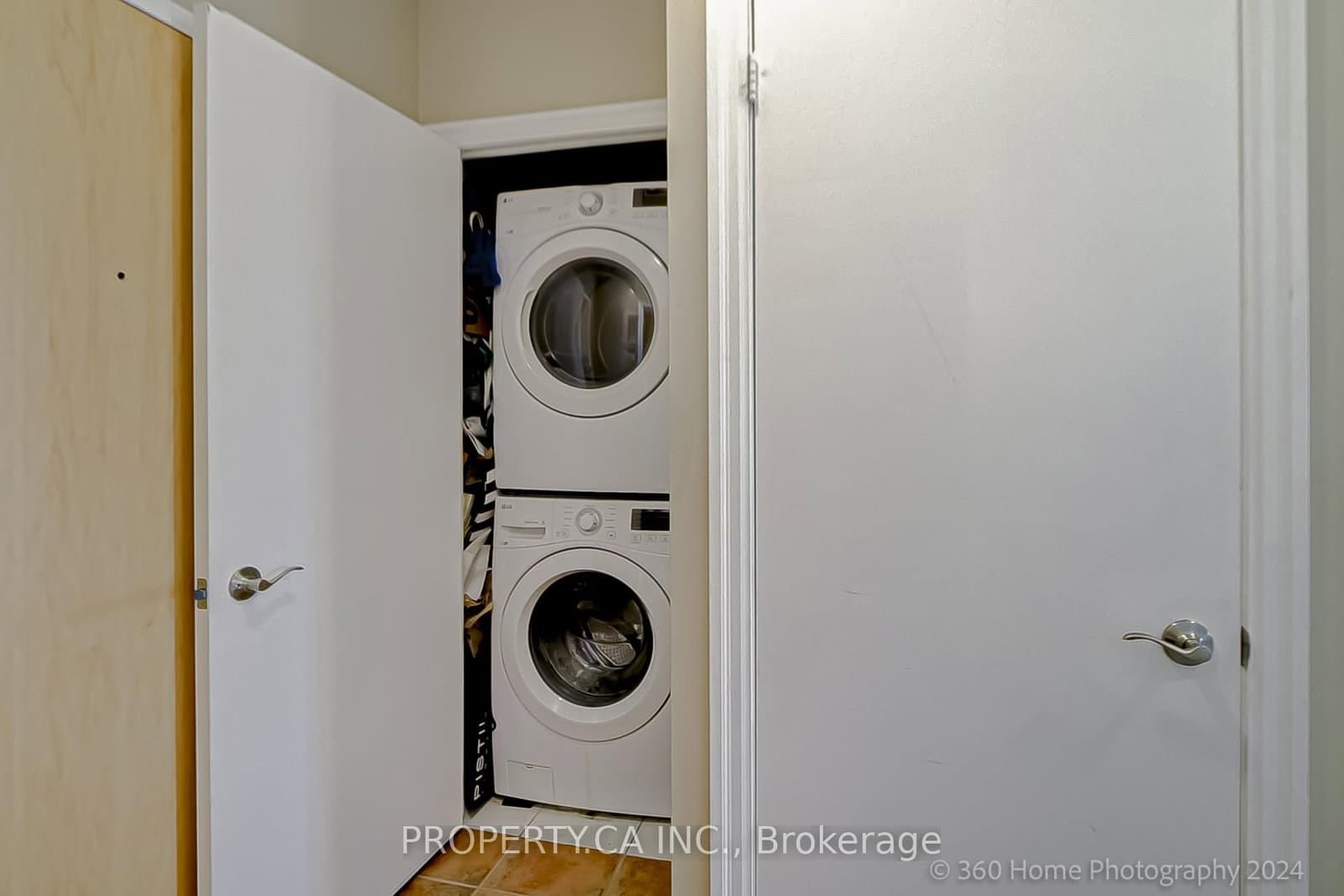 8 Scollard Street, Unit 702 thumbnail 22