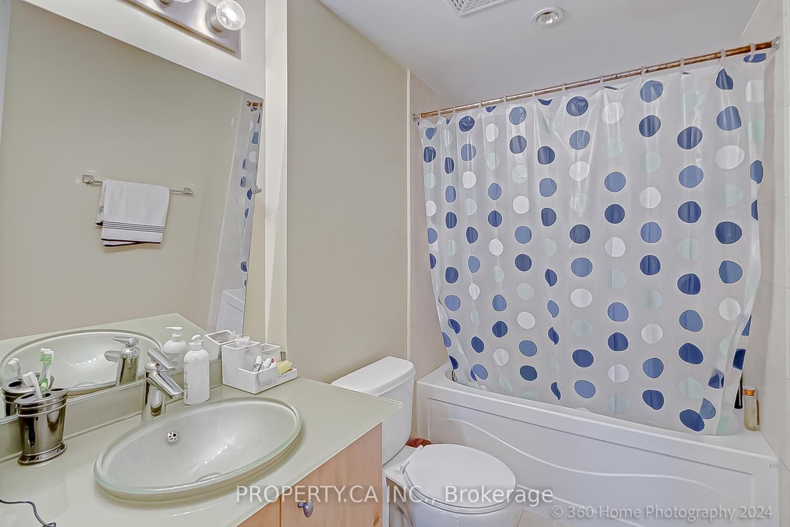 8 Scollard Street, Unit 702 thumbnail 6