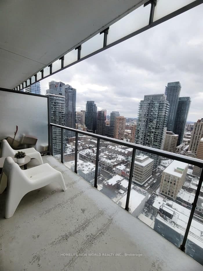 33 Charles Street E, Unit 2706 thumbnail 14
