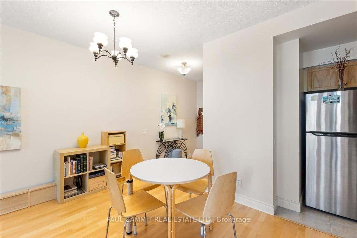 1 Clairtrell Road, Unit 101 thumbnail 10