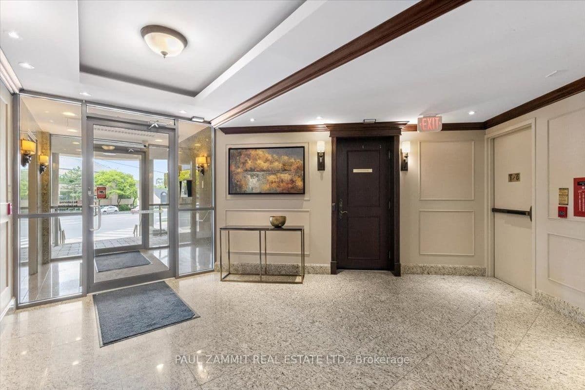 1 Clairtrell Road, Unit 101 thumbnail 2