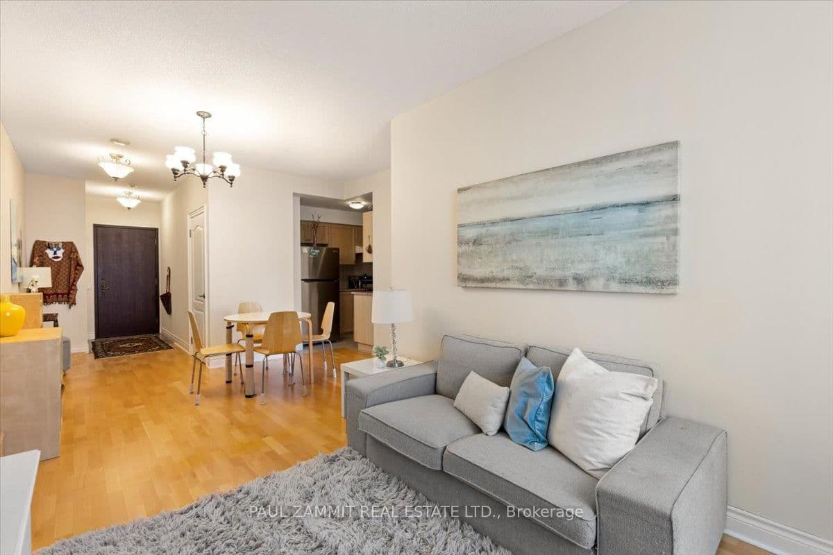 1 Clairtrell Road, Unit 101 thumbnail 8