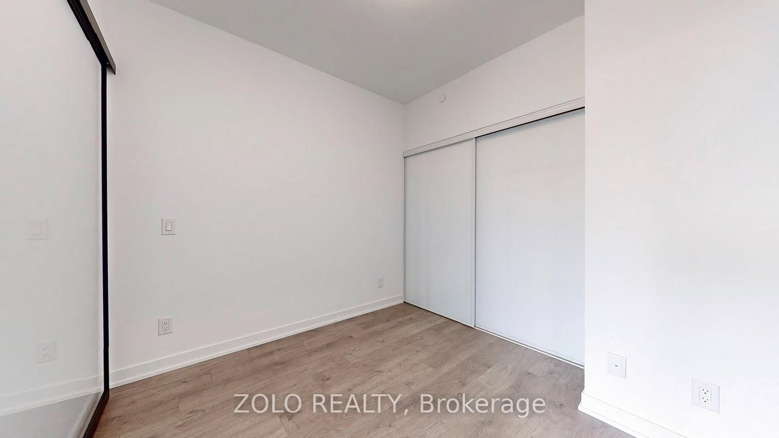 5 Defries Street, Unit 1504 thumbnail 11