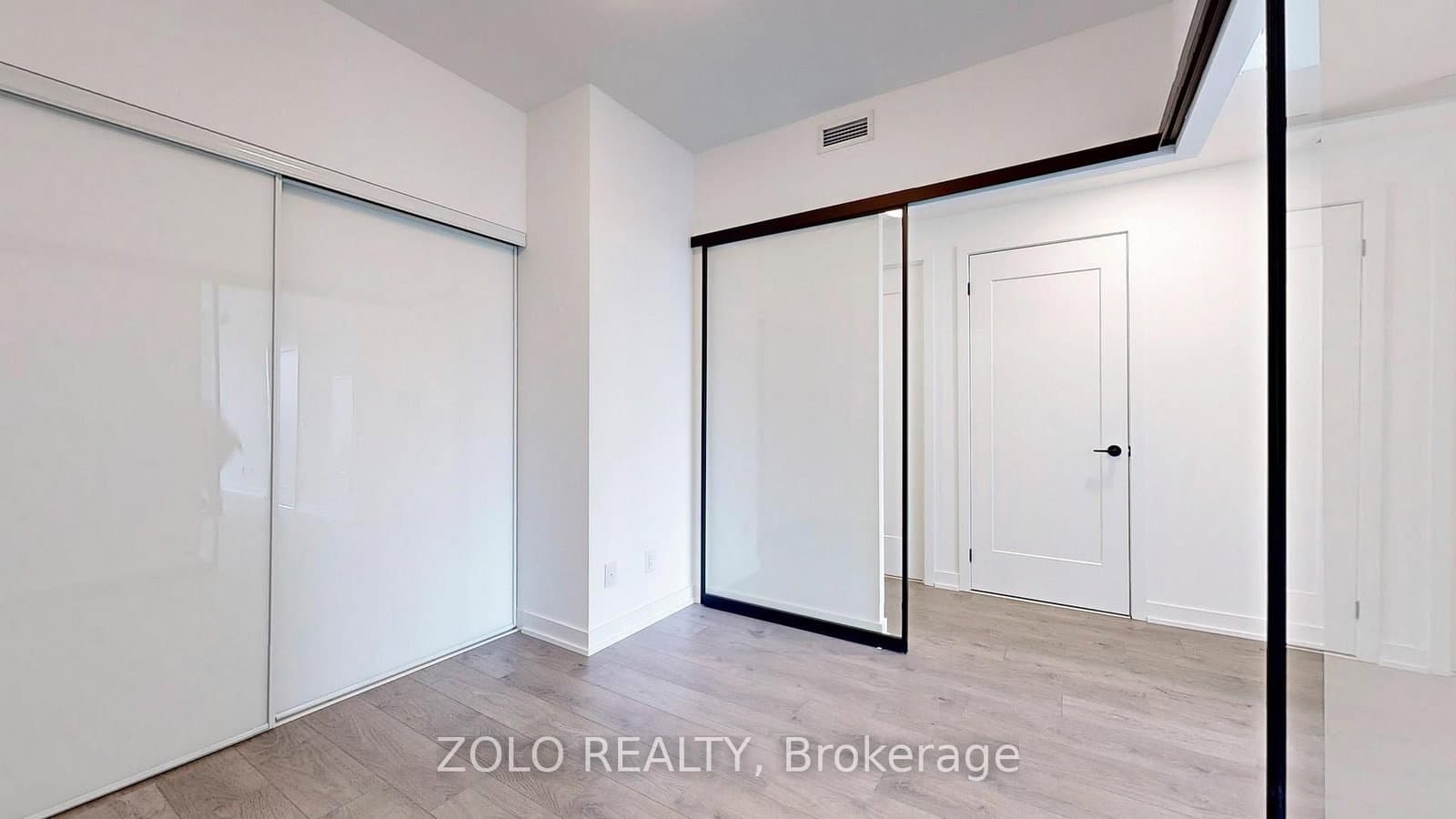 5 Defries Street, Unit 1504 thumbnail 12