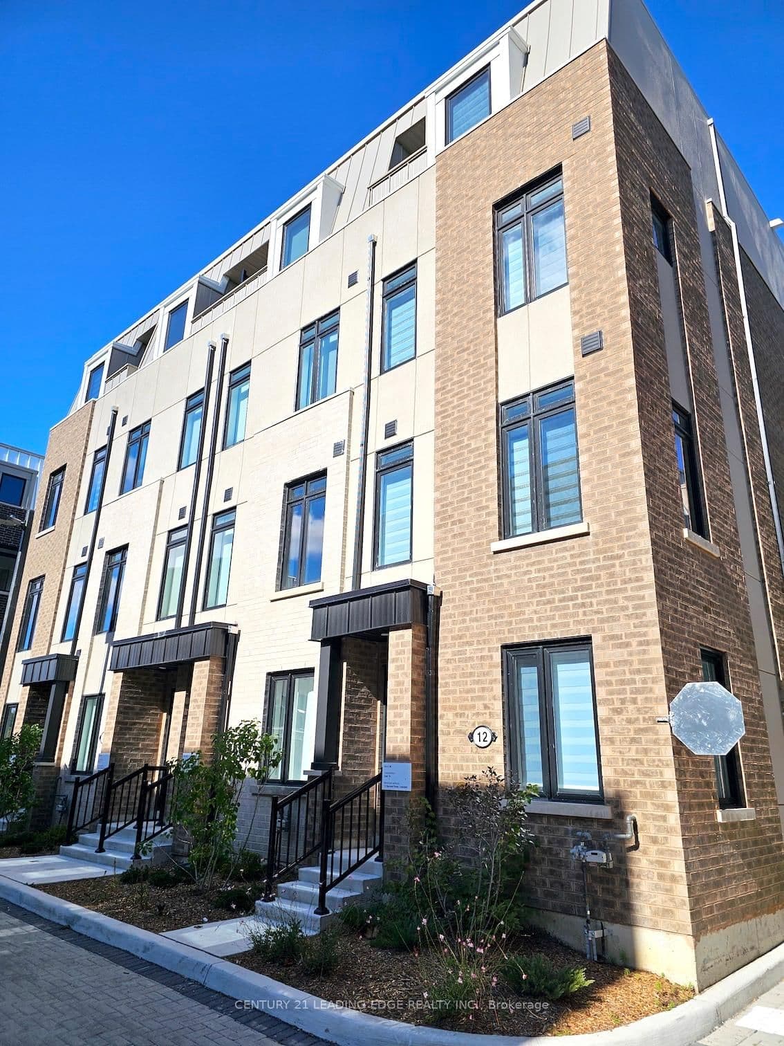 10 Spruce Pines Crescent, Unit Room2 thumbnail 16