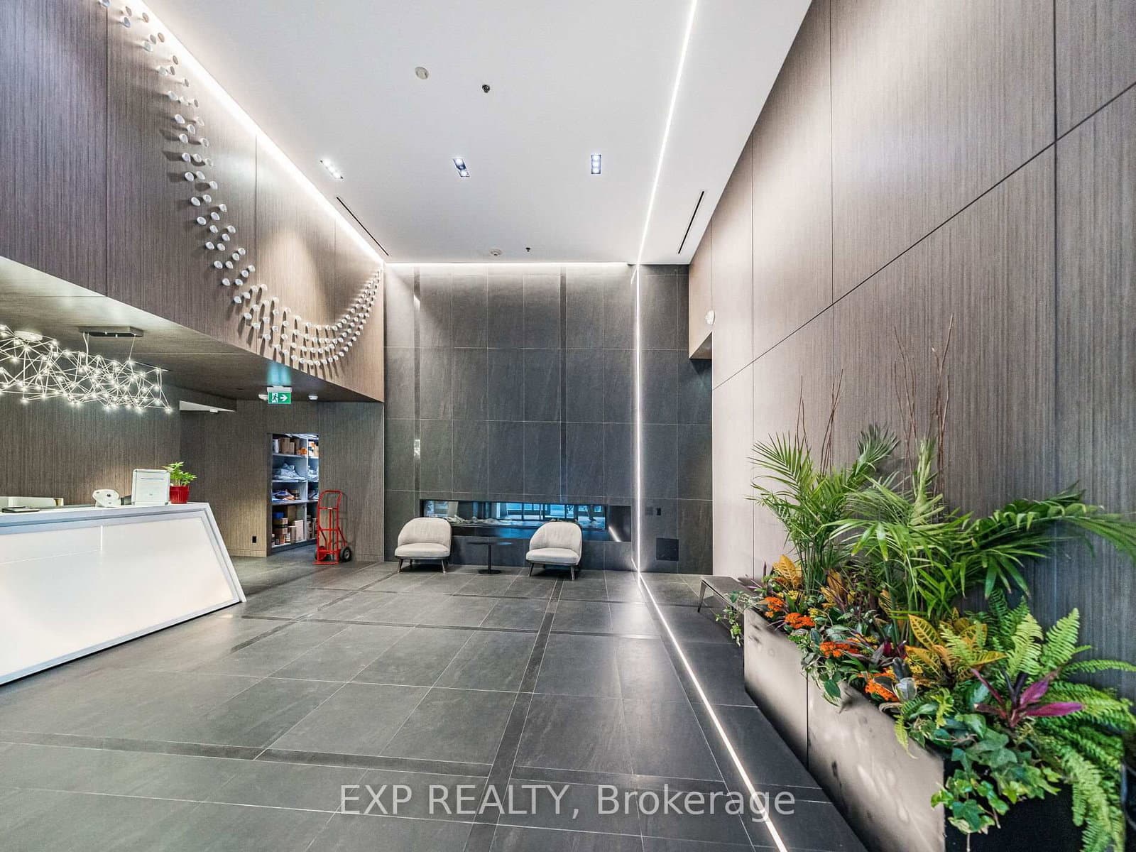 181 Dundas Street E, Unit 3708 thumbnail 4