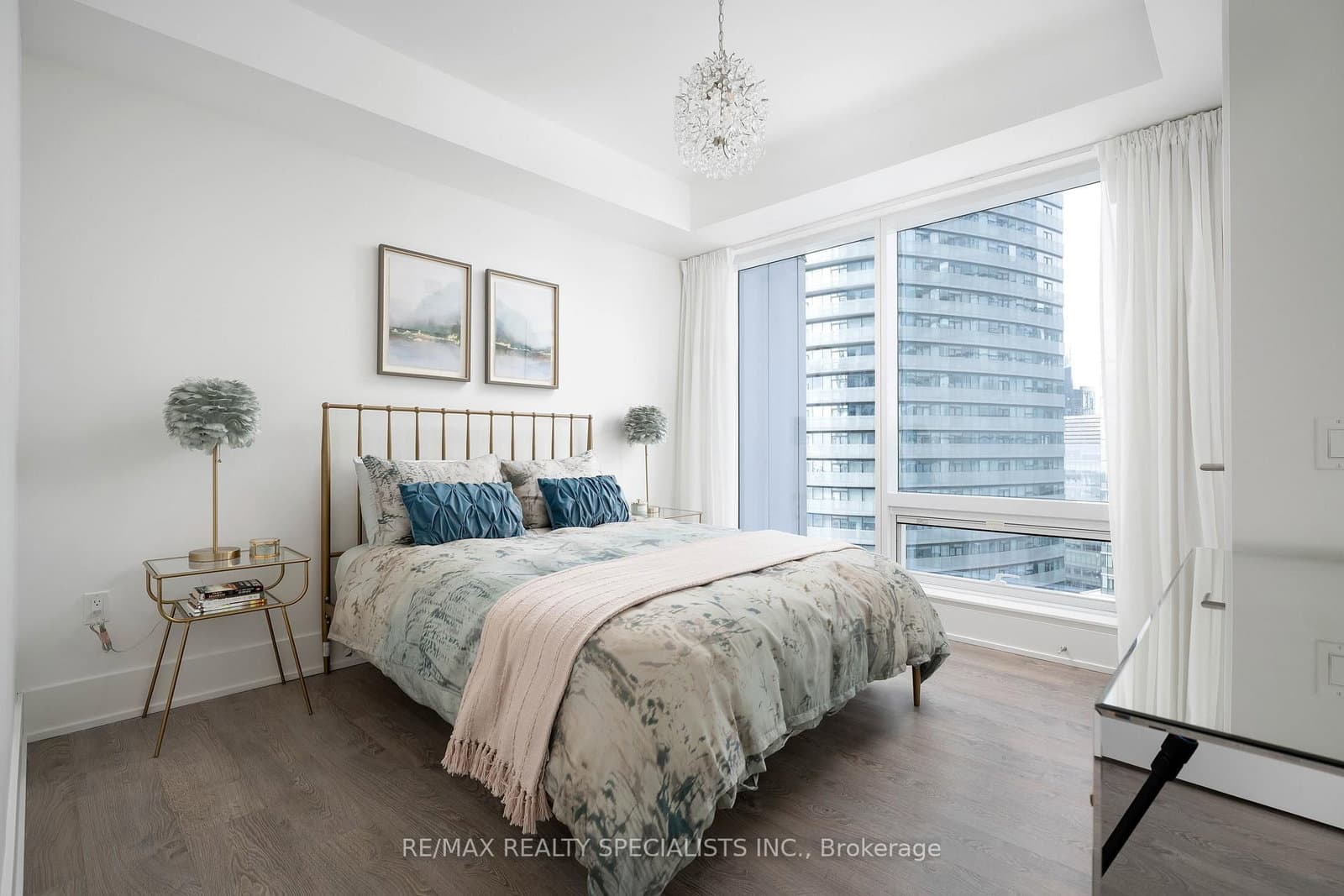 10 York Street, Unit 4303 thumbnail 15