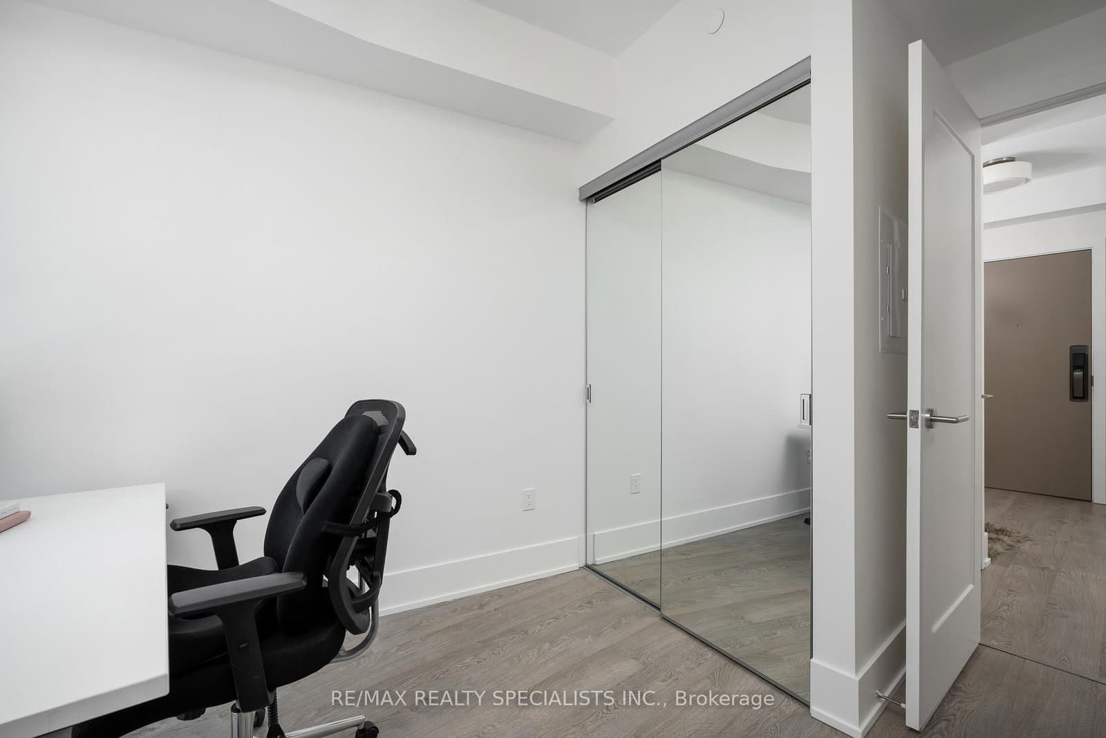10 York Street, Unit 4303 thumbnail 21