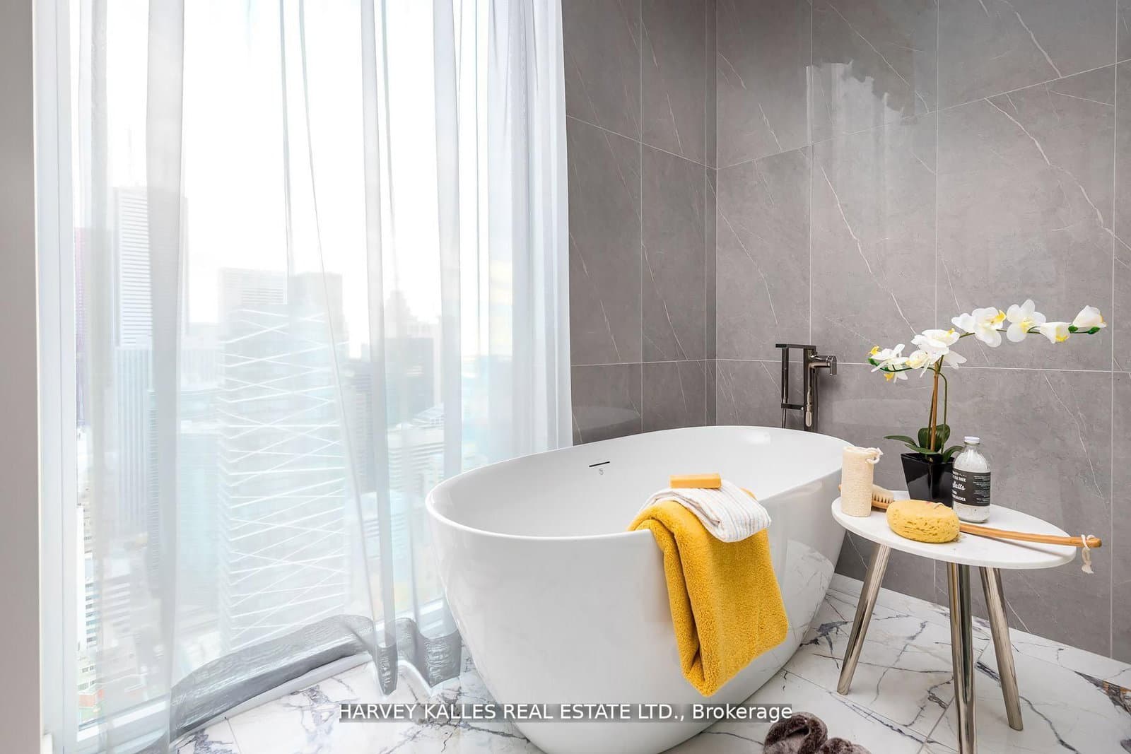 99 John Street, Unit 4802 thumbnail 25