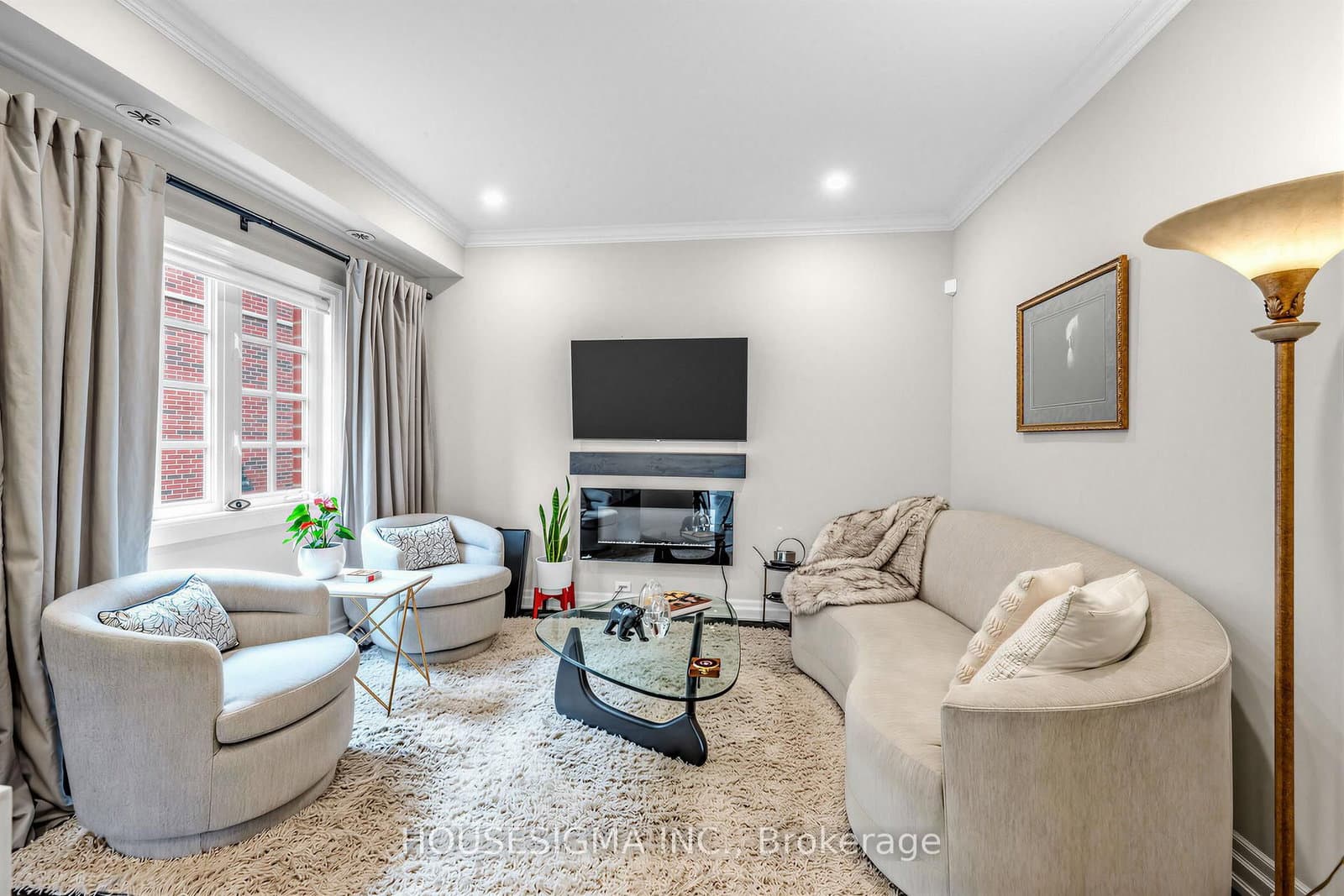 361 Roehampton Avenue thumbnail 15