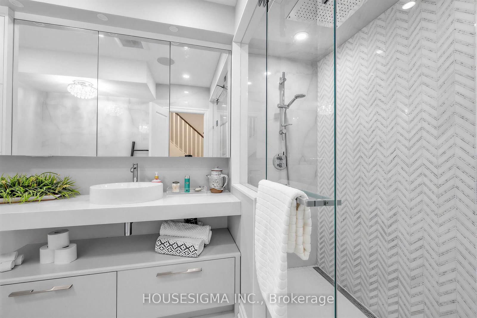 361 Roehampton Avenue thumbnail 22