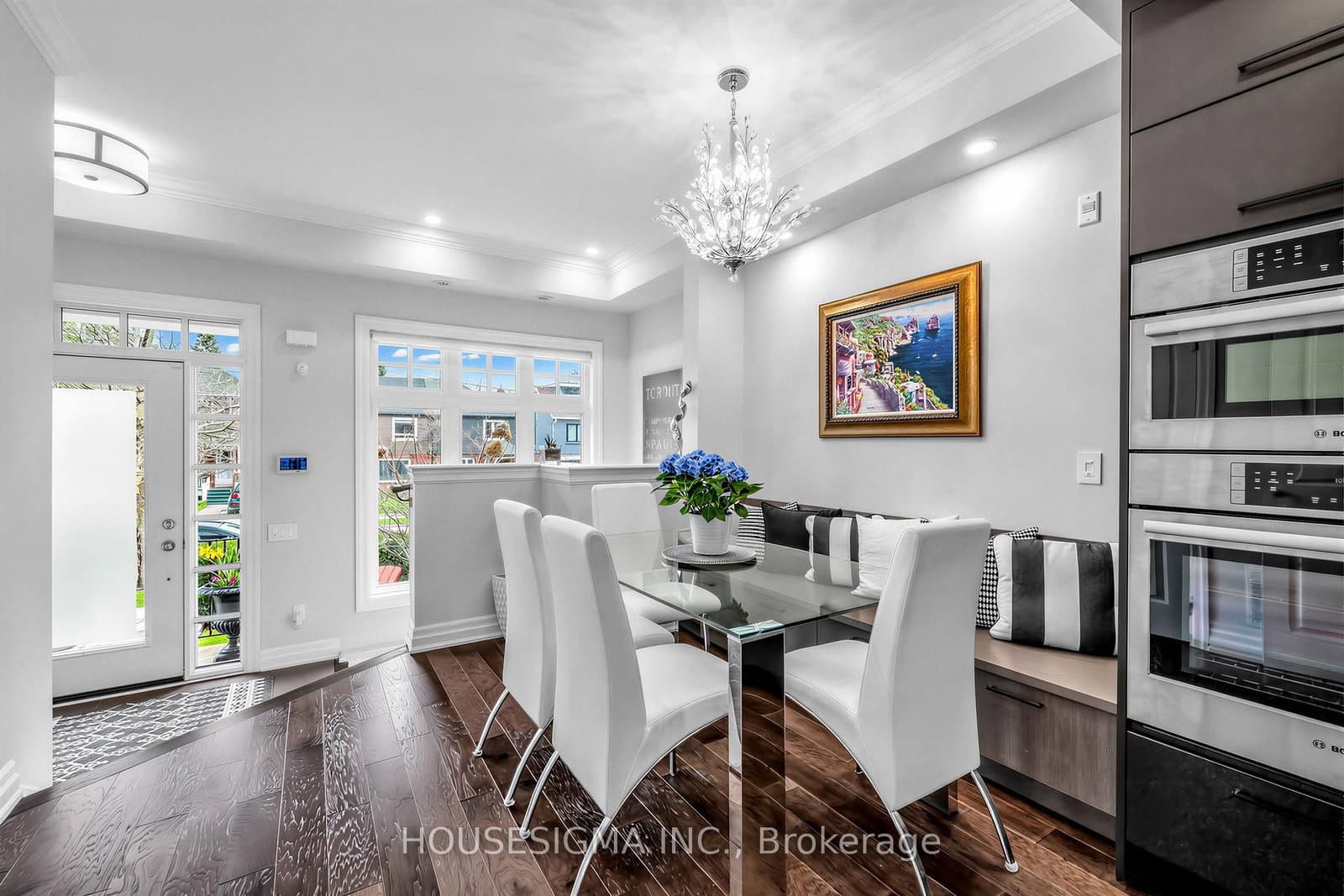 361 Roehampton Avenue thumbnail 6