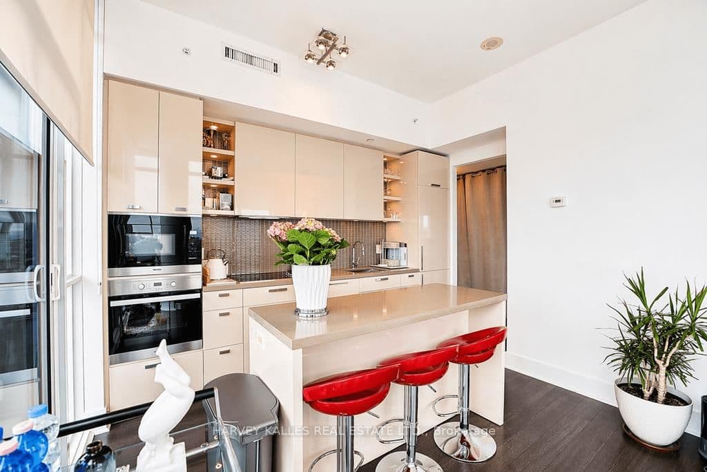 32 Davenport Road, Unit 2603 thumbnail 20