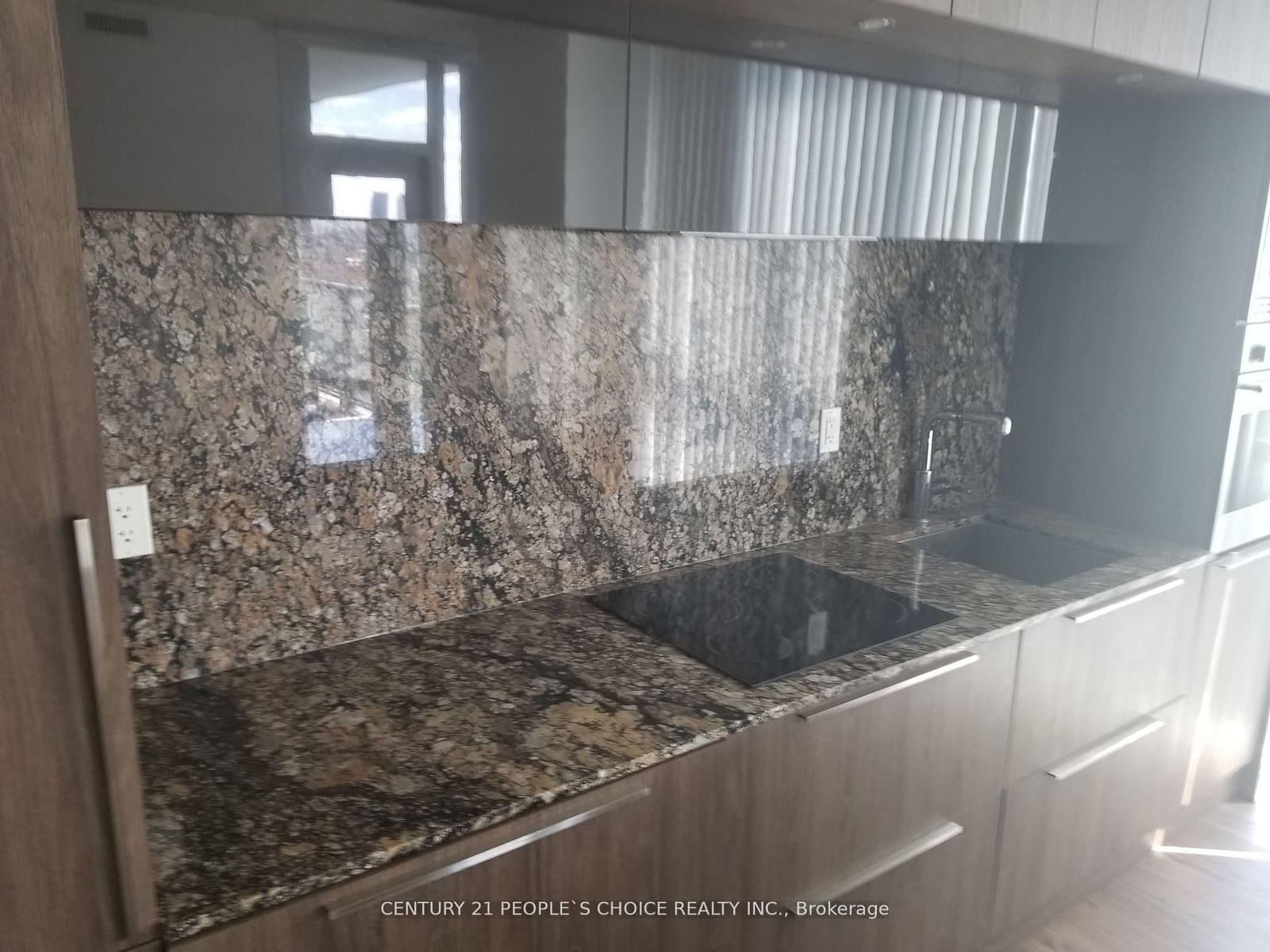 88 Blue Jays Way, Unit 3601 thumbnail 4