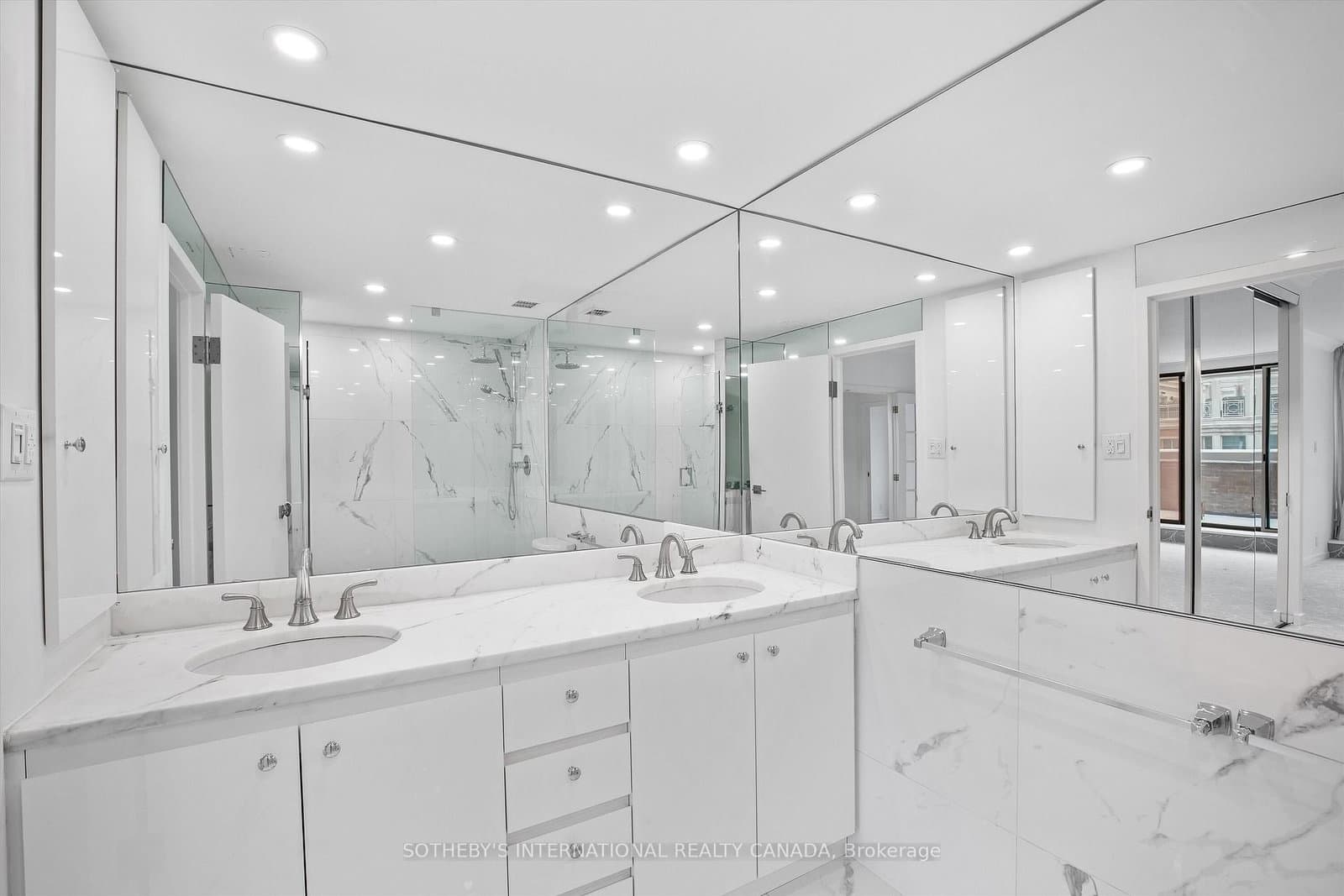 55A Avenue Road, Unit 408 thumbnail 21