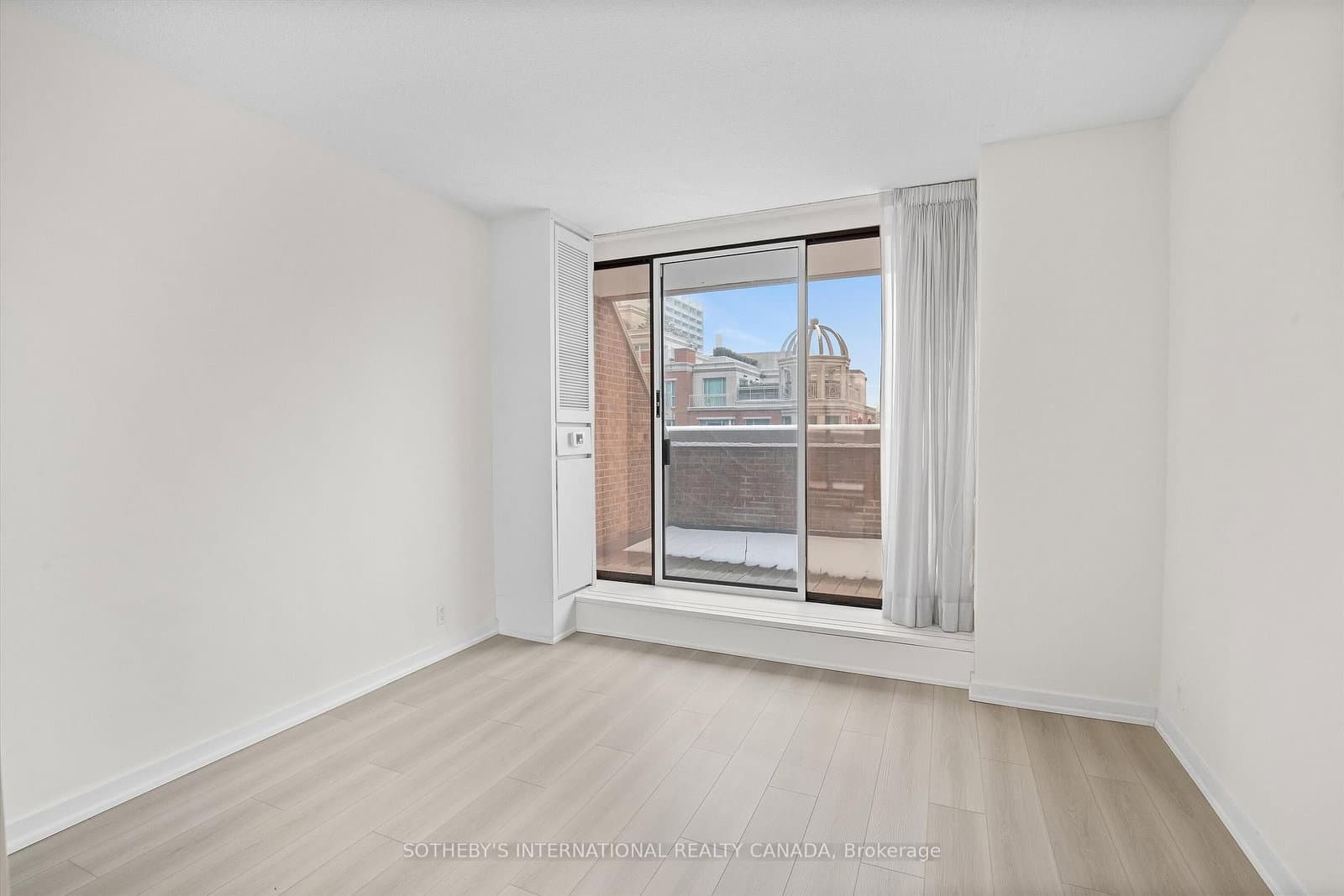 55A Avenue Road, Unit 408 thumbnail 25