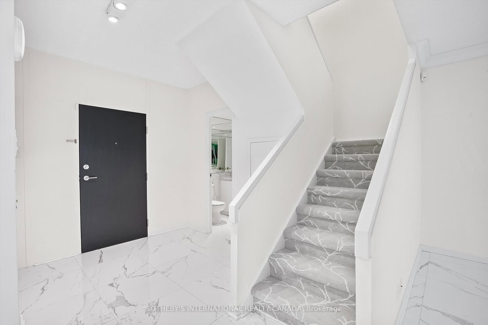 55A Avenue Road, Unit 408 thumbnail 7