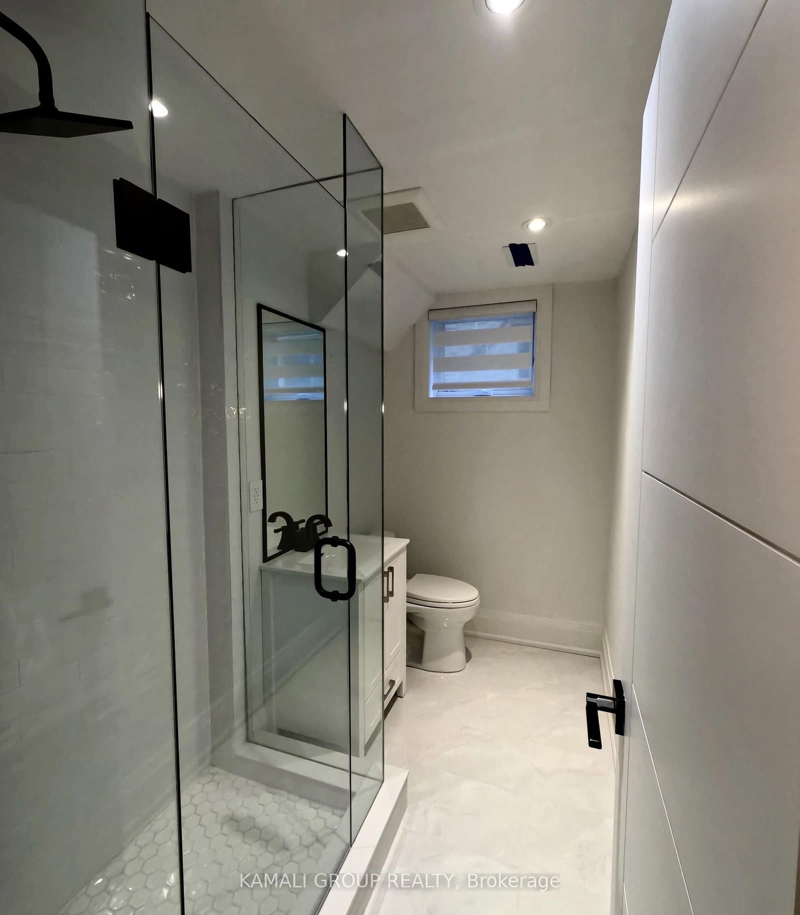 77 Hove Street E thumbnail 29