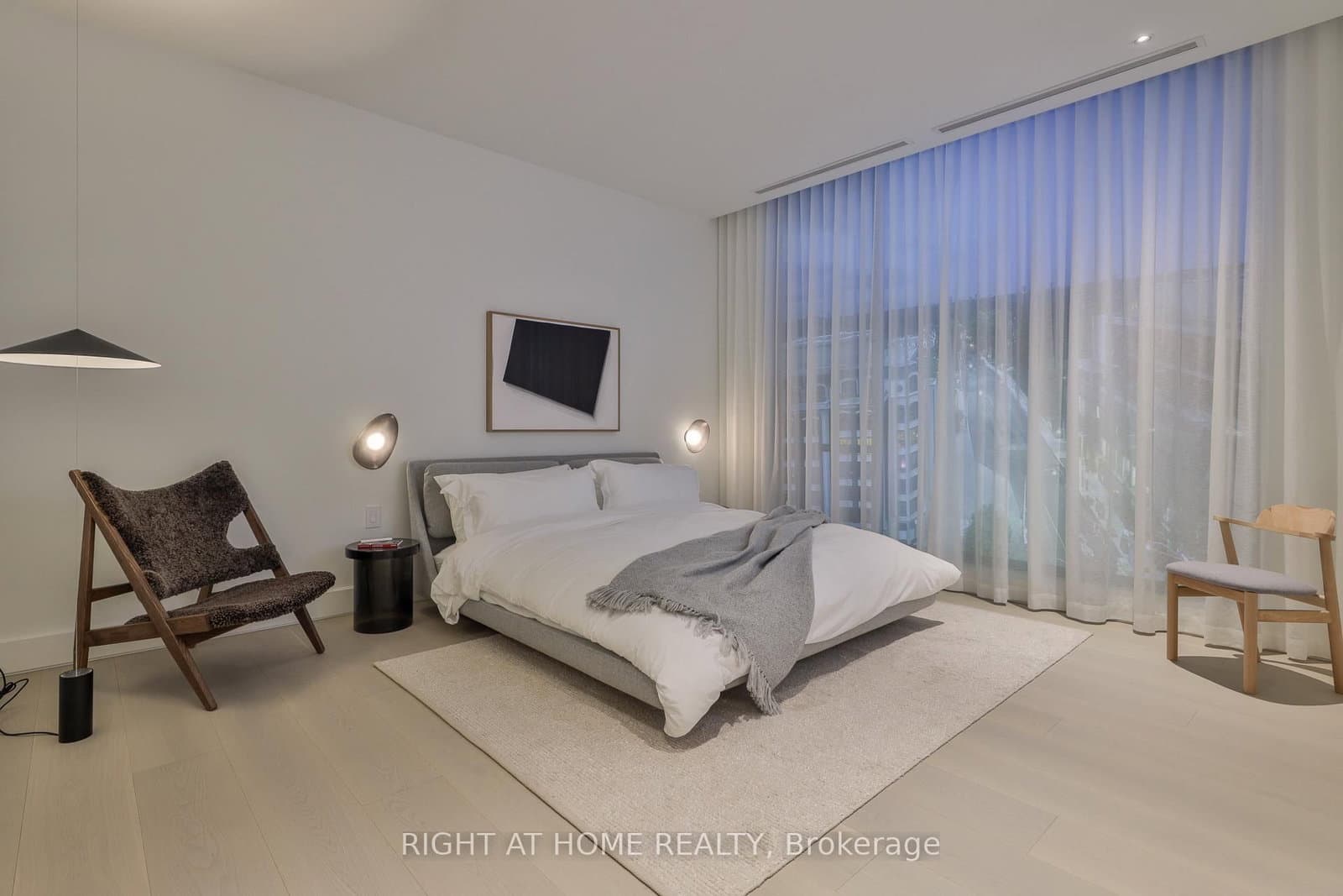 1 Roxborough Street W, Unit 403 thumbnail 18