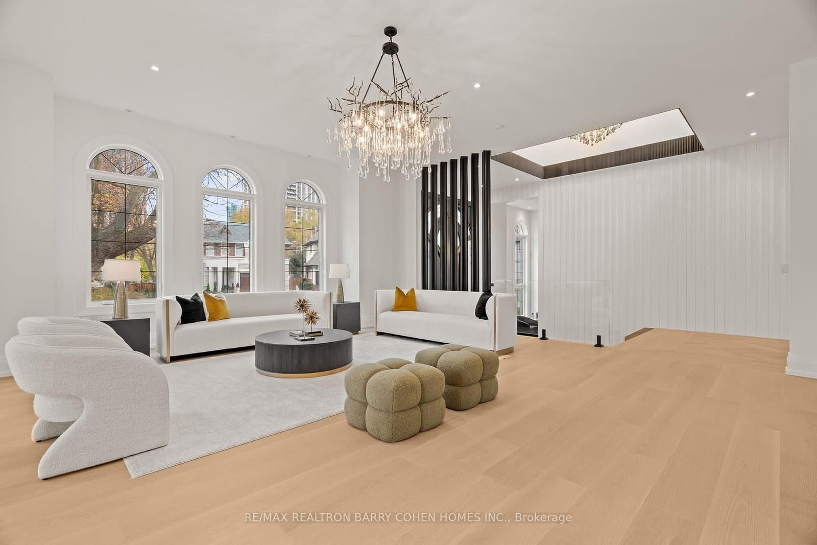 81 Upper Canada Drive thumbnail 9