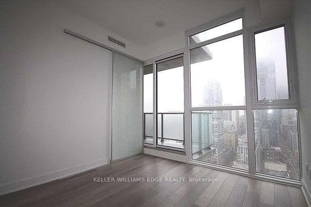 290 Adelaide Street W, Unit 2709 thumbnail 4