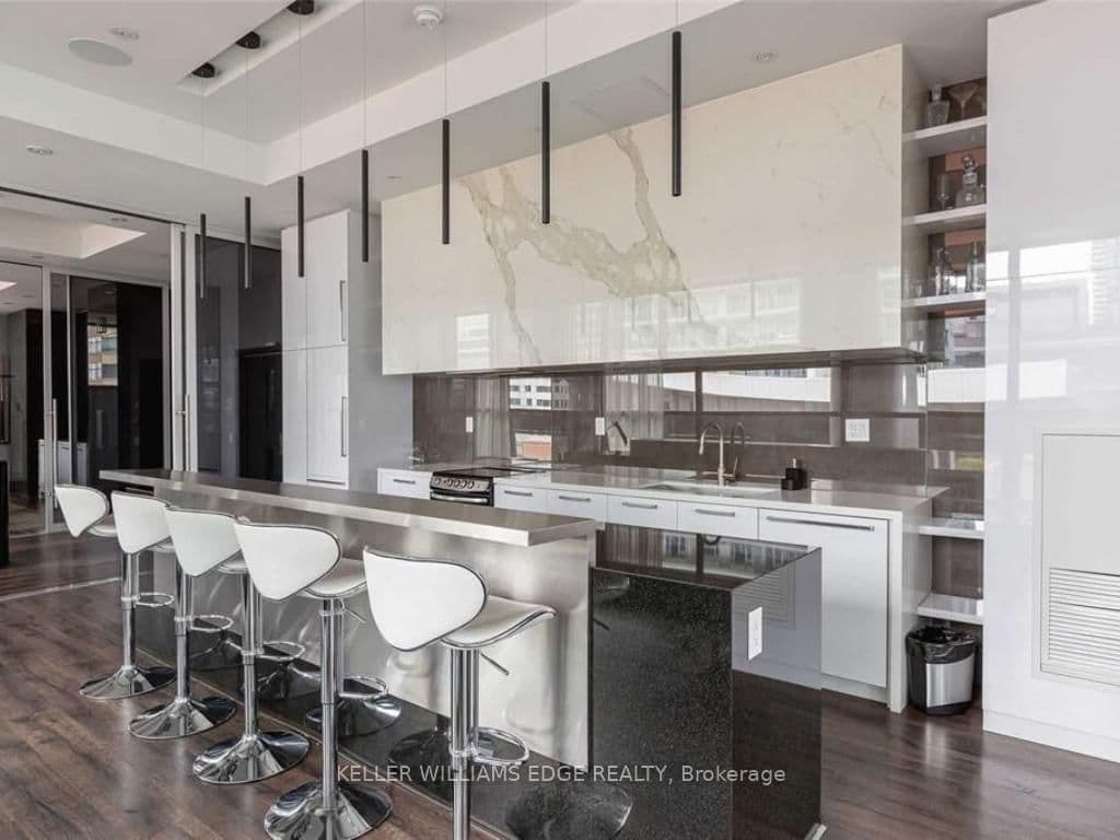 290 Adelaide Street W, Unit 2709 thumbnail 8