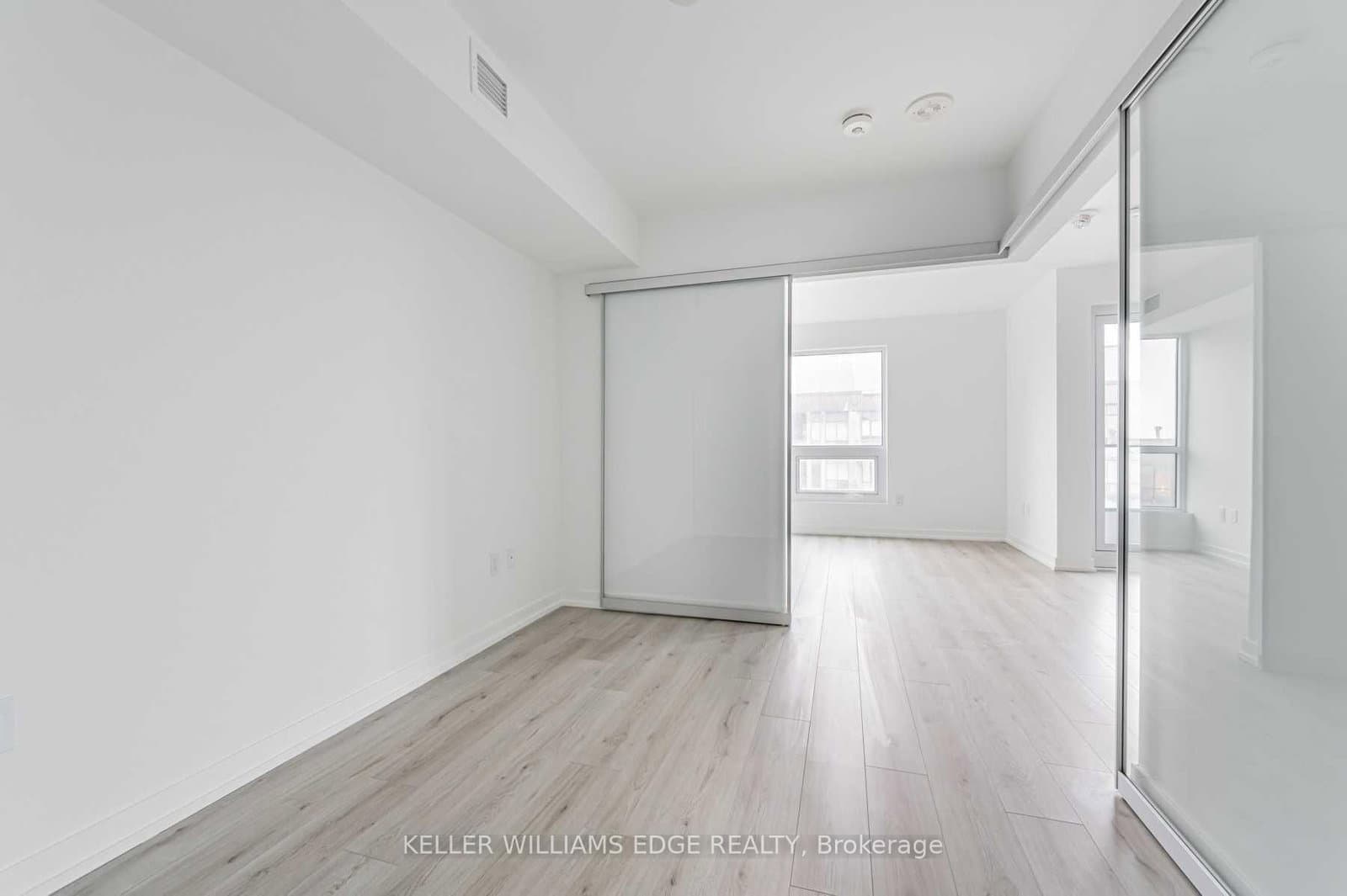 395 Bloor Street E, Unit 1307 thumbnail 5