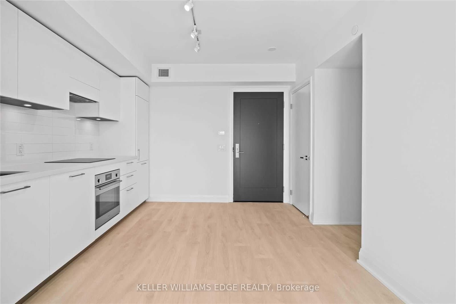 33 Frederick Todd Way, Unit 507 thumbnail 6