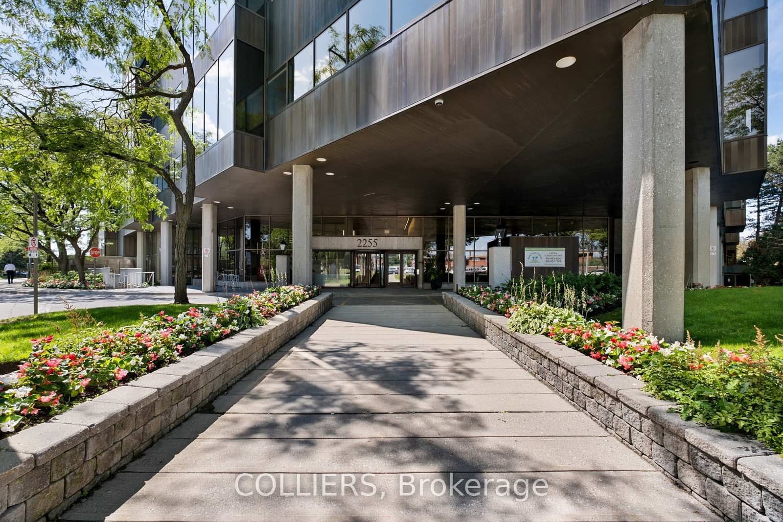2255 Sheppard Avenue E, Unit 400 thumbnail 2