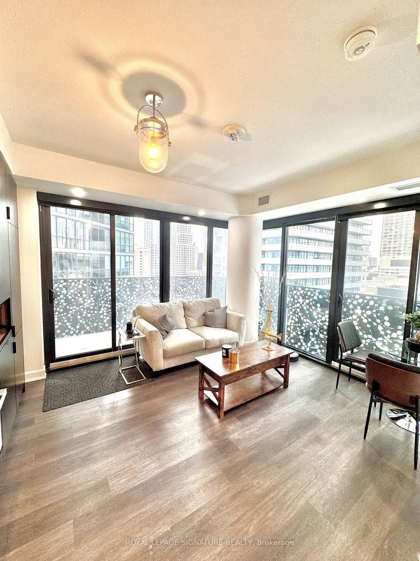 55 Charles Street E, Unit 1510 - Image 1