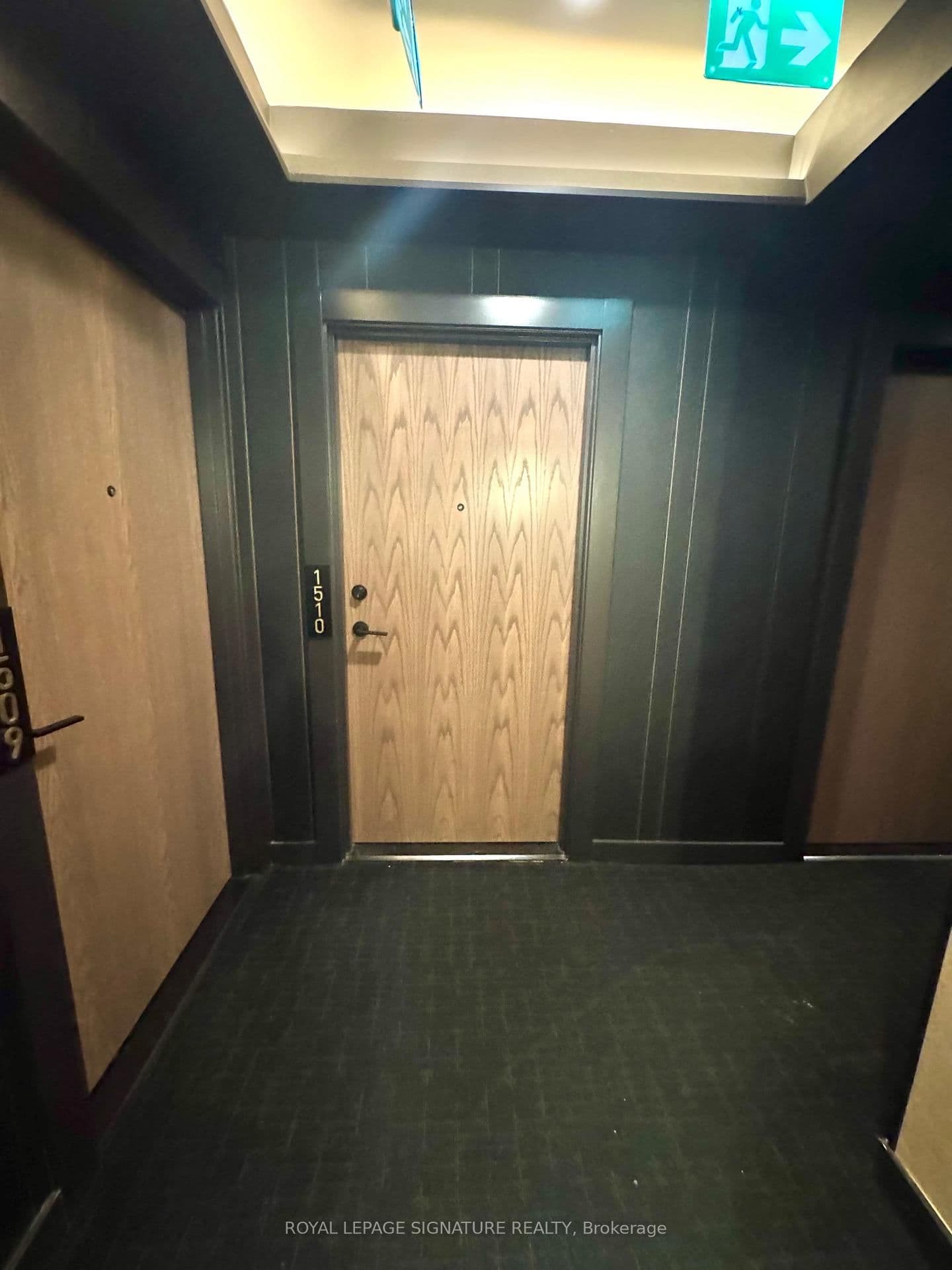 55 Charles Street E, Unit 1510 thumbnail 2