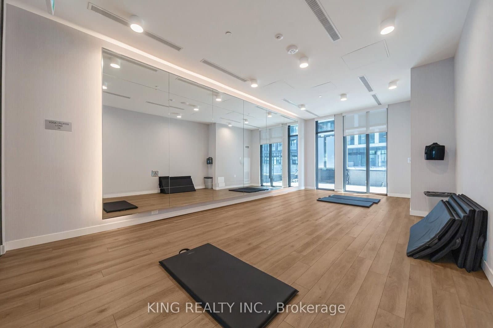 121 Lower Sherbourne Street S, Unit 233 thumbnail 8
