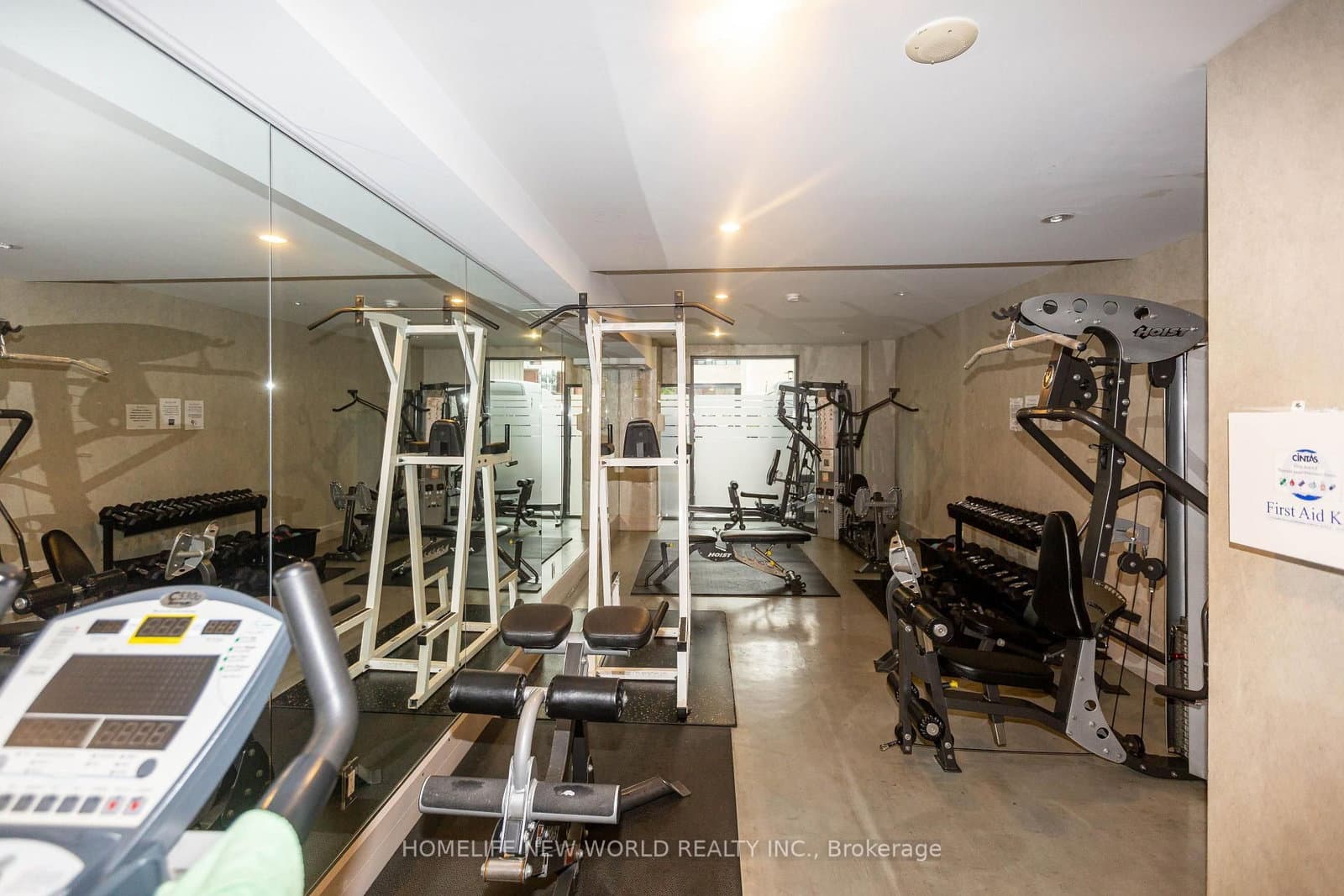 111 Elizabeth Street, Unit 951 thumbnail 9