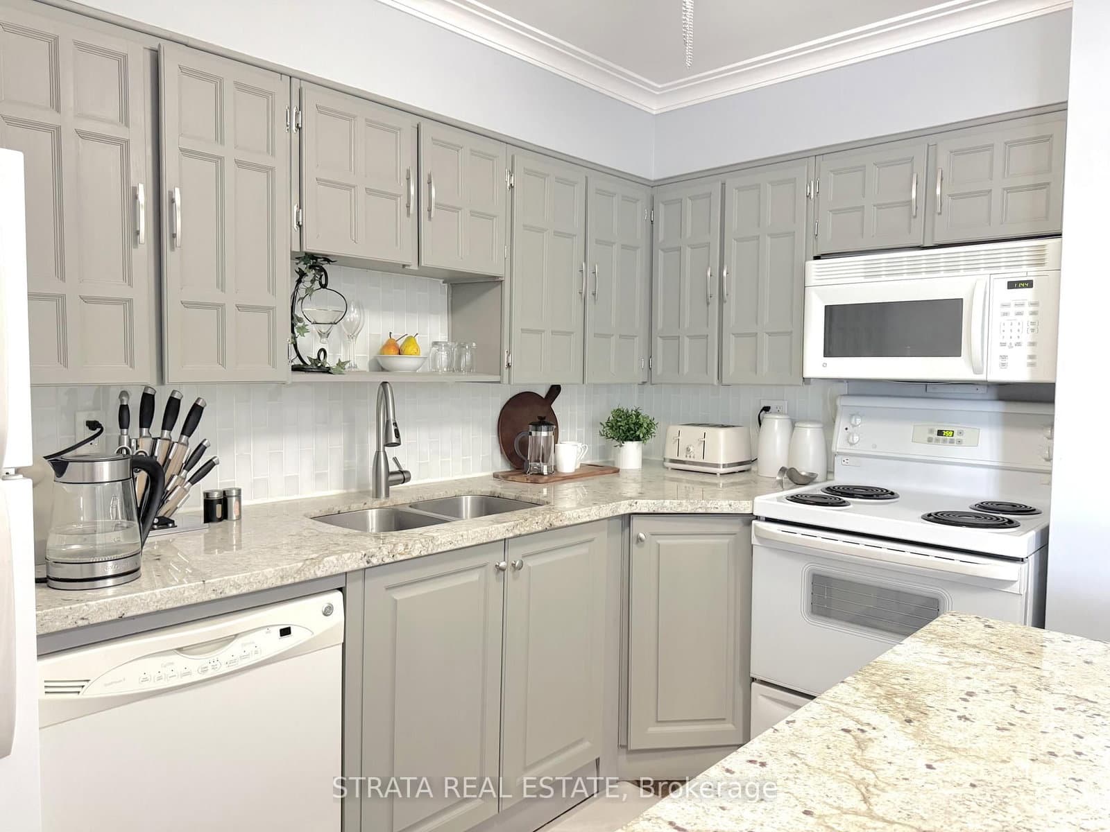 3555 Bathurst Street, Unit 203 thumbnail 16