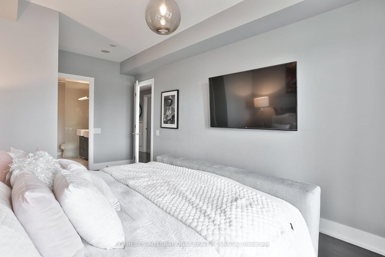 170 Avenue Road, Unit 811 thumbnail 17