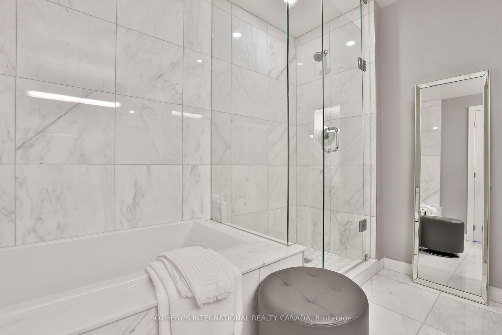 170 Avenue Road, Unit 811 thumbnail 21