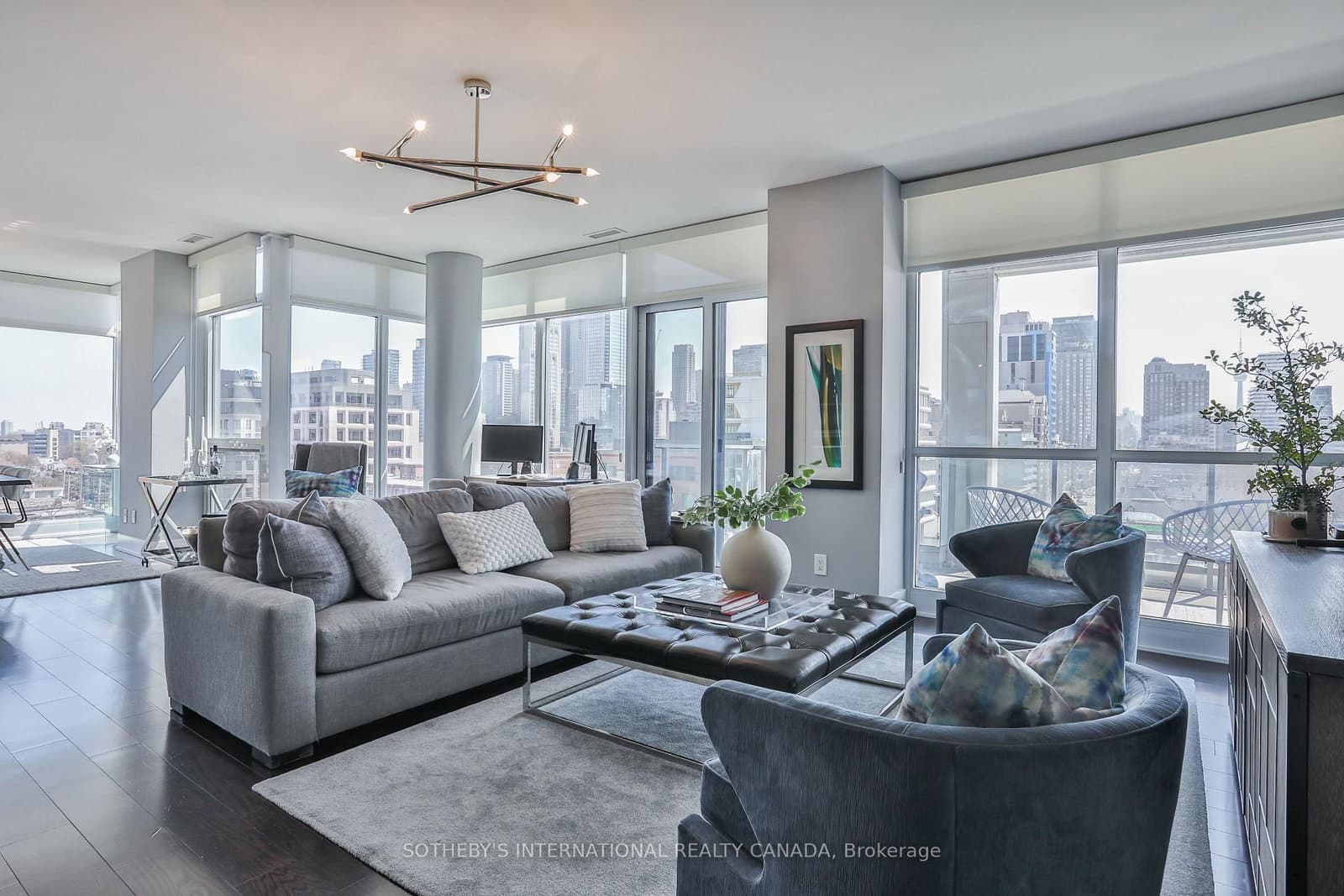 170 Avenue Road, Unit 811 thumbnail 4