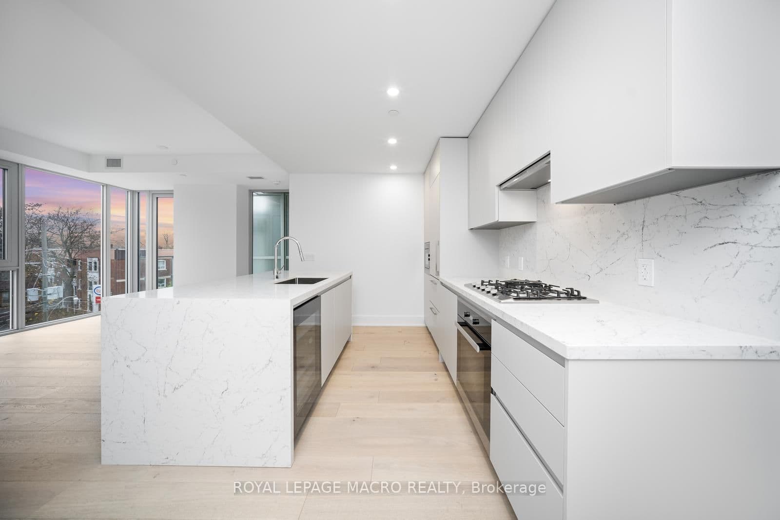 346 Davenport Road, Unit 403 - Image 1