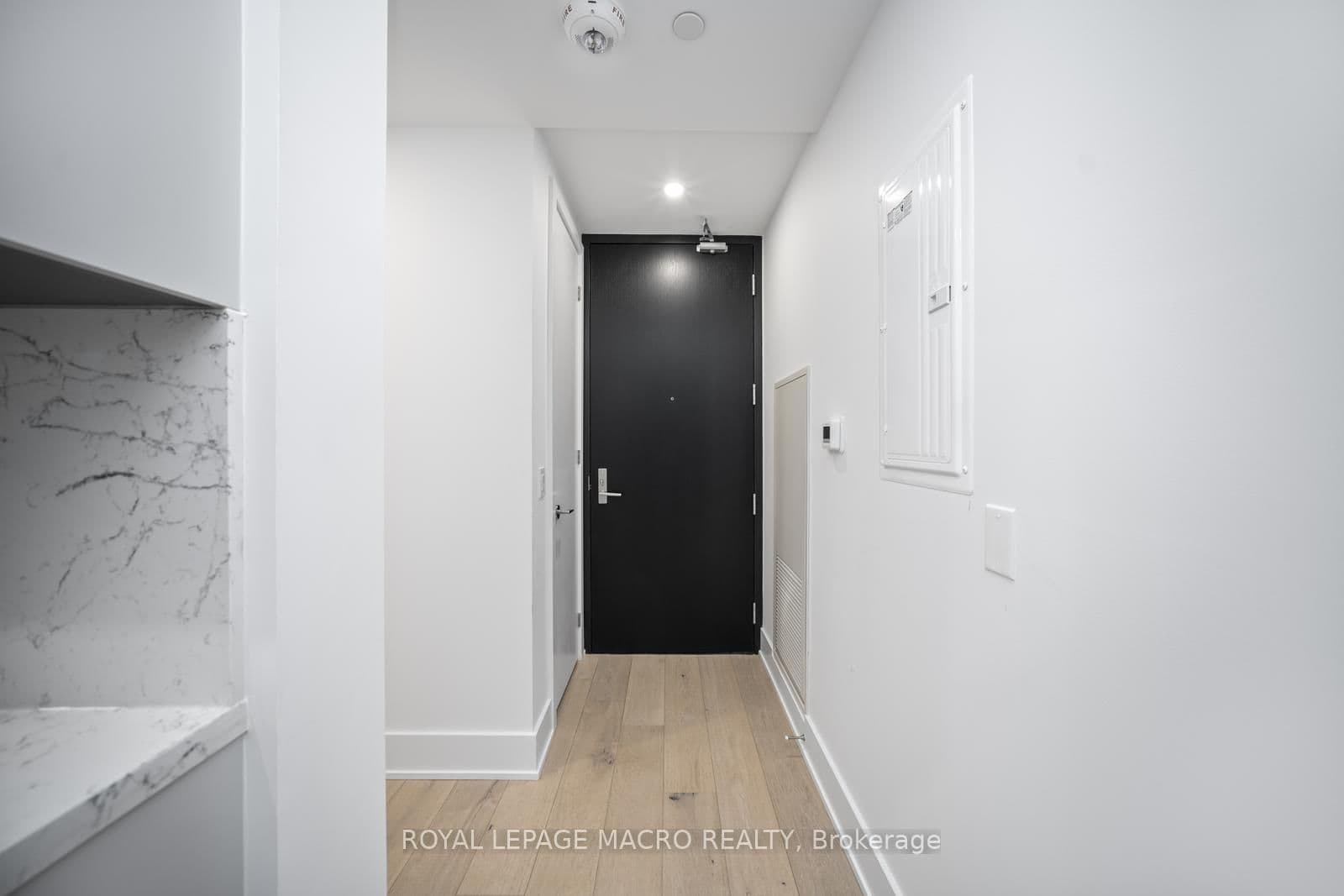 346 Davenport Road, Unit 403 thumbnail 12
