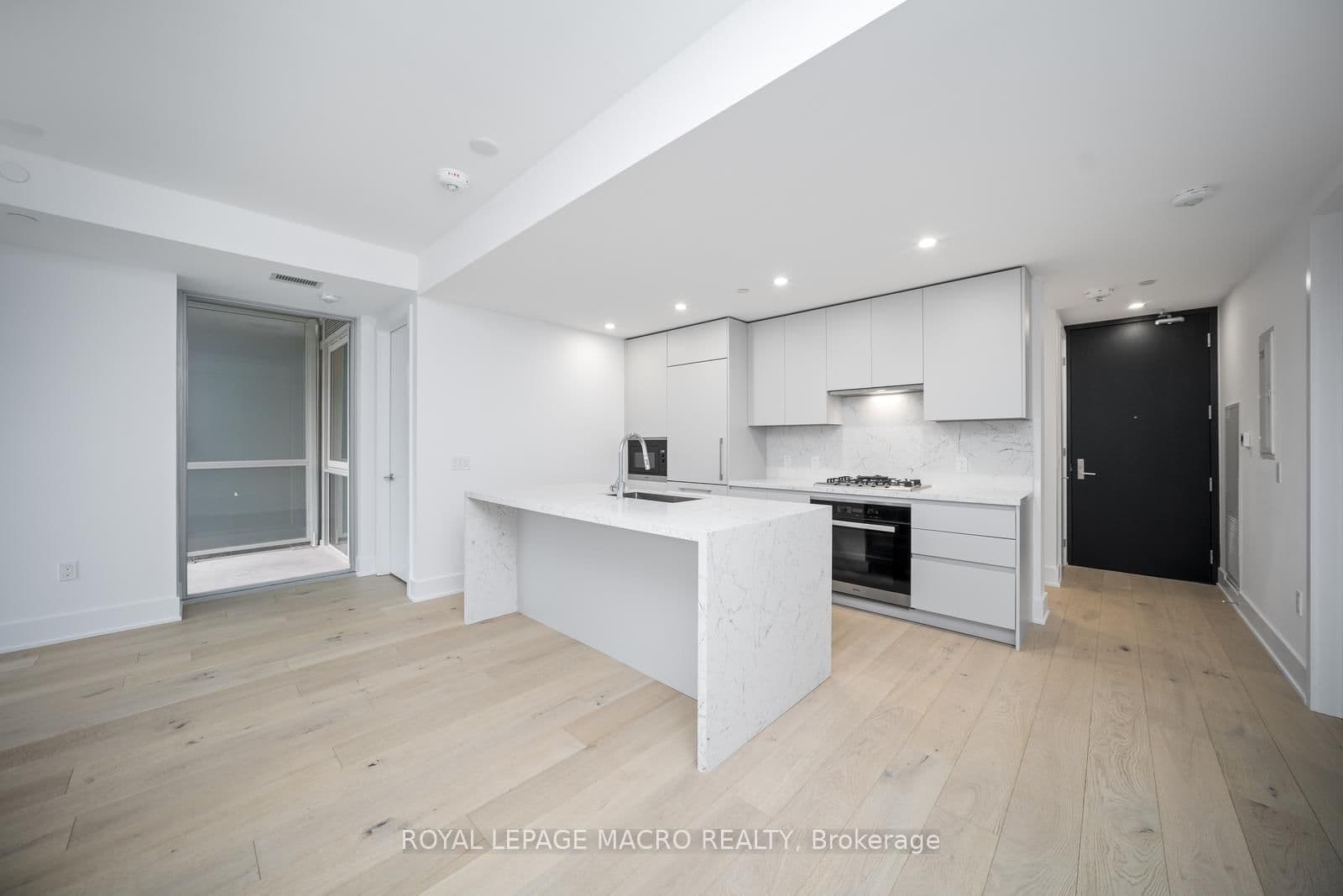 346 Davenport Road, Unit 403 thumbnail 14