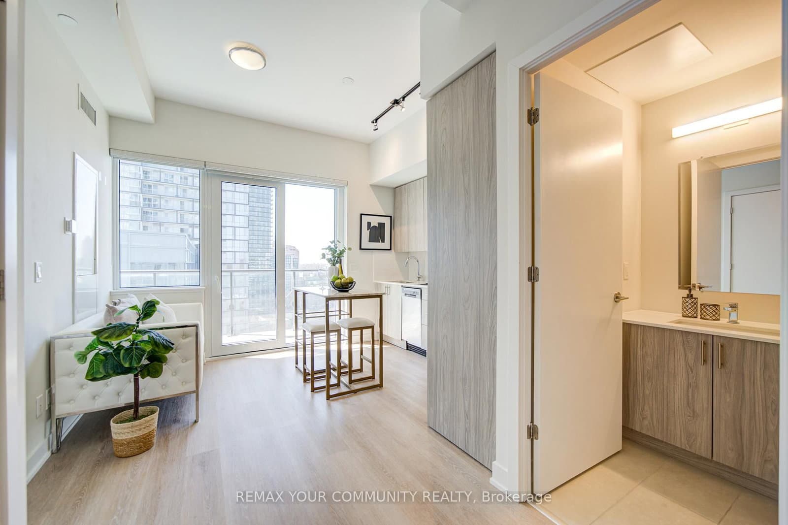 15 Ellerslie Avenue, Unit 1403 thumbnail 7