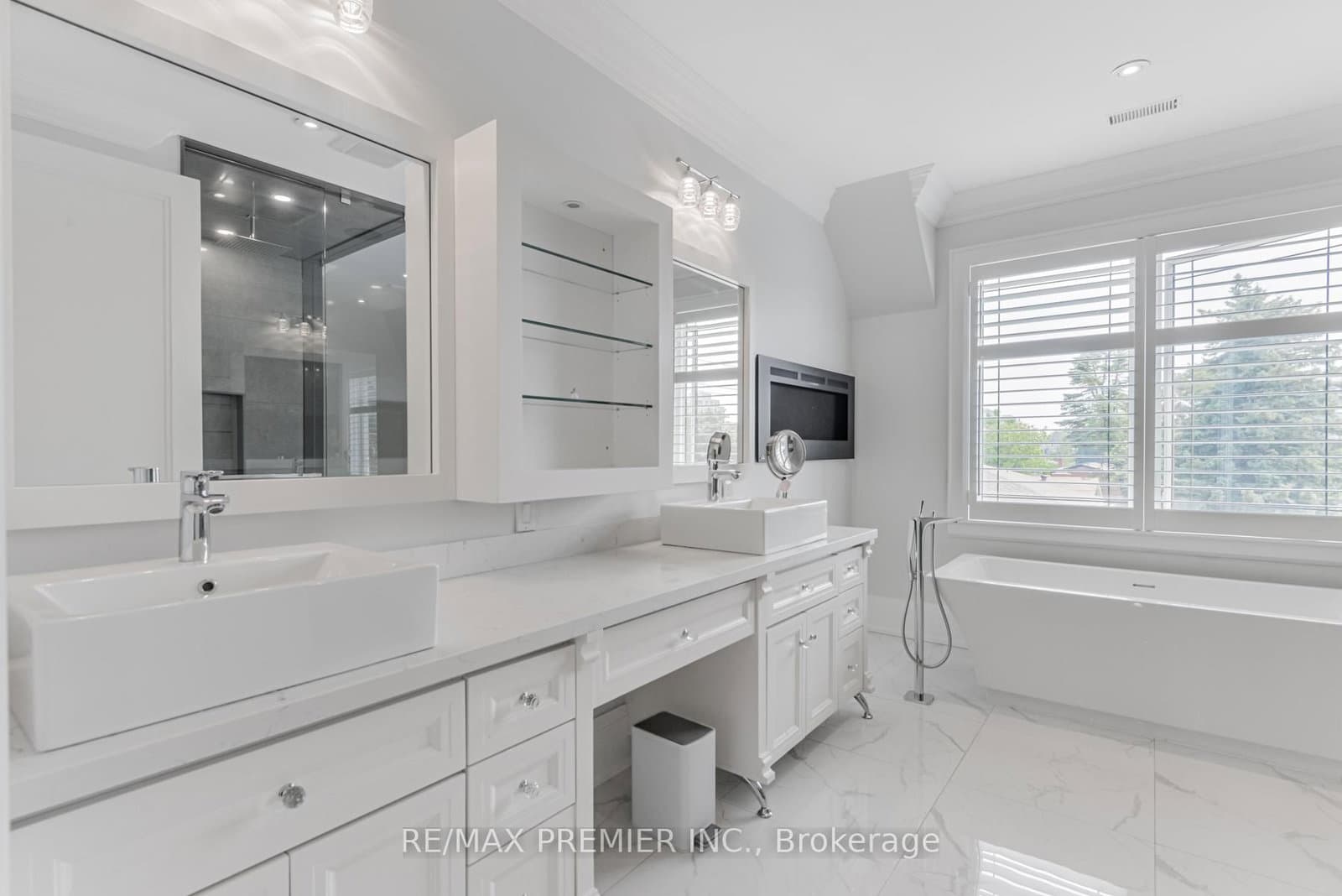 111 Codsell Avenue thumbnail 13