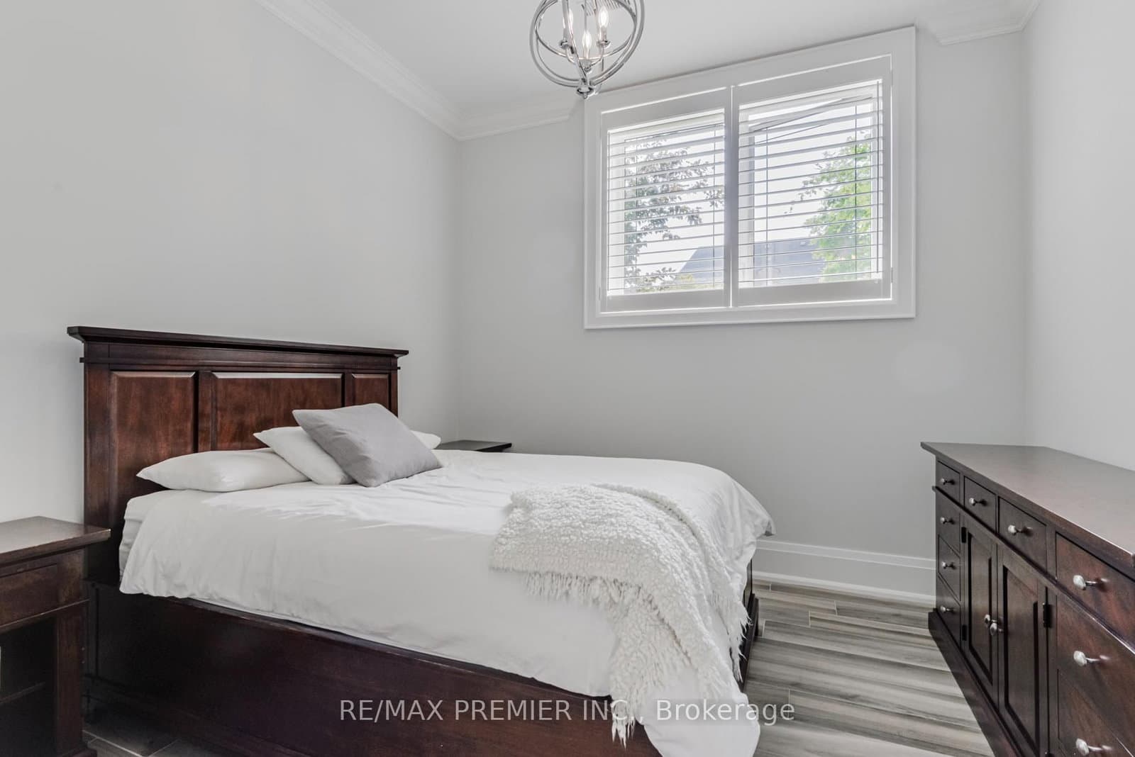 111 Codsell Avenue thumbnail 18