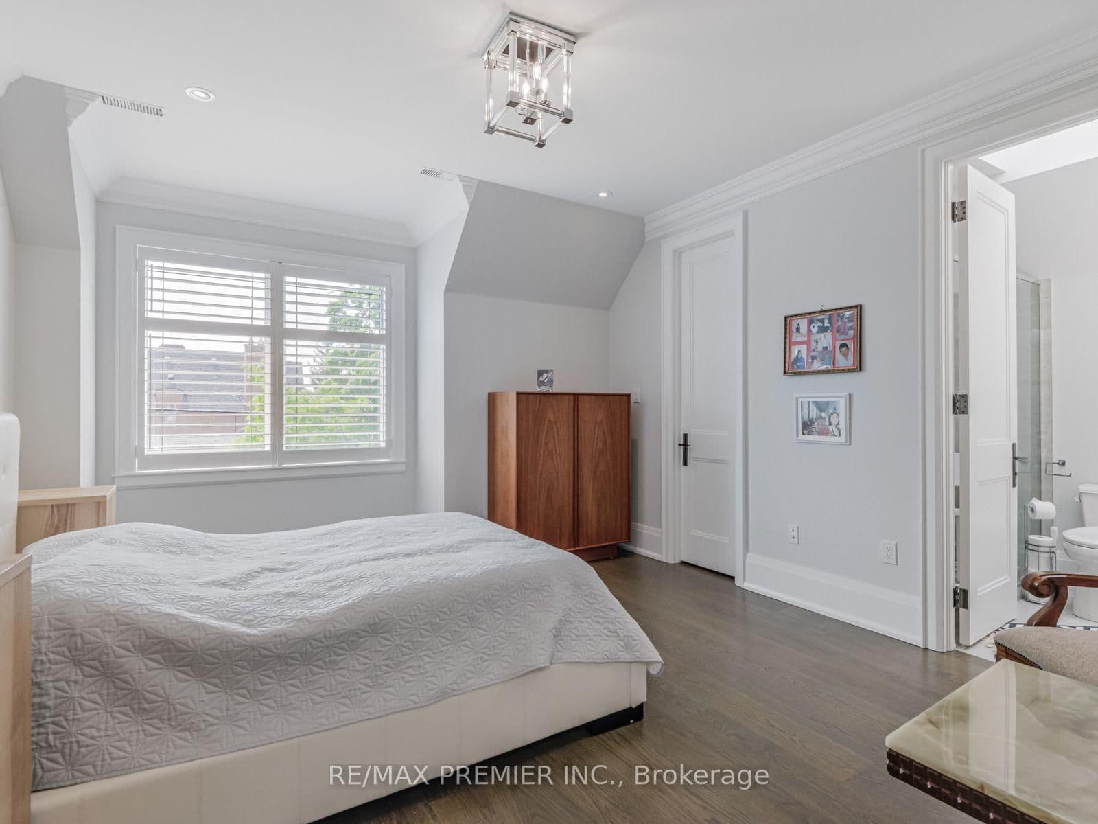 111 Codsell Avenue thumbnail 26