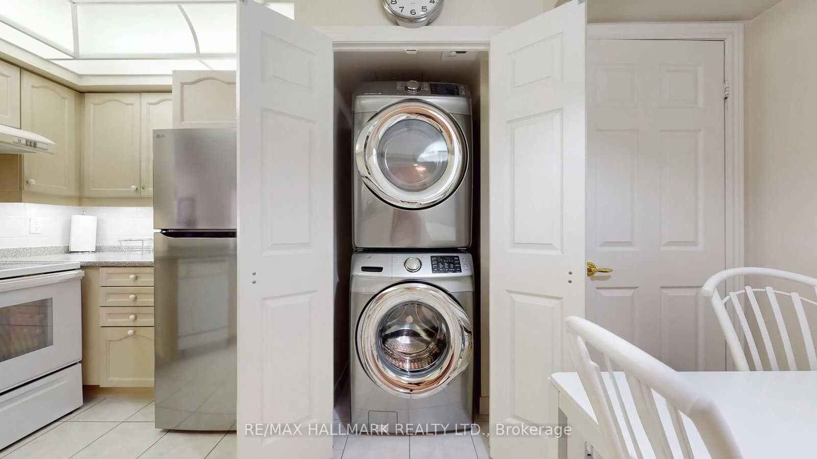 89 Skymark Drive, Unit 1610 thumbnail 21
