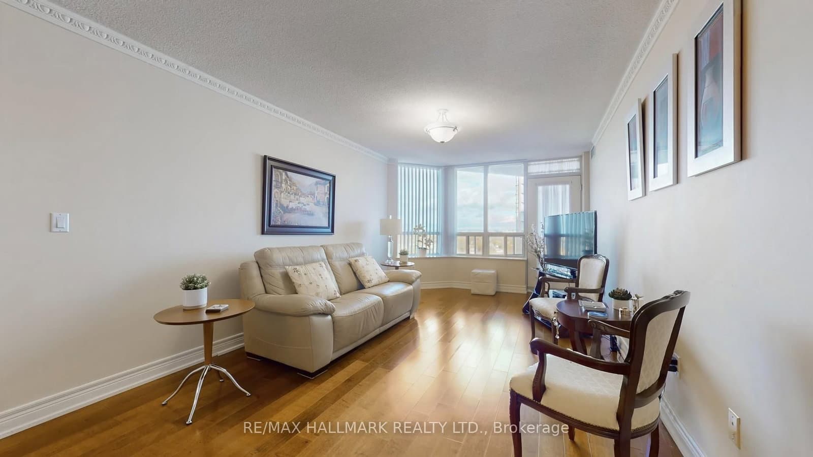 89 Skymark Drive, Unit 1610 thumbnail 9