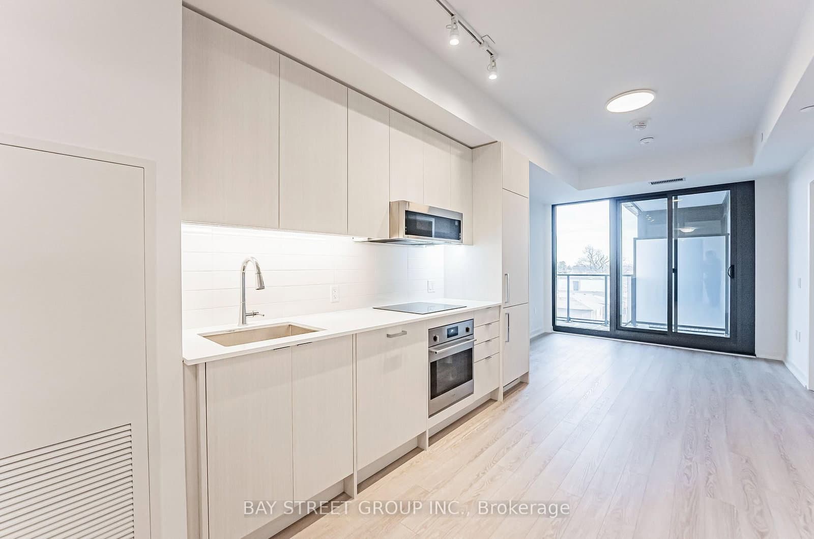 250 Lawrence Avenue W, Unit 526 thumbnail 11