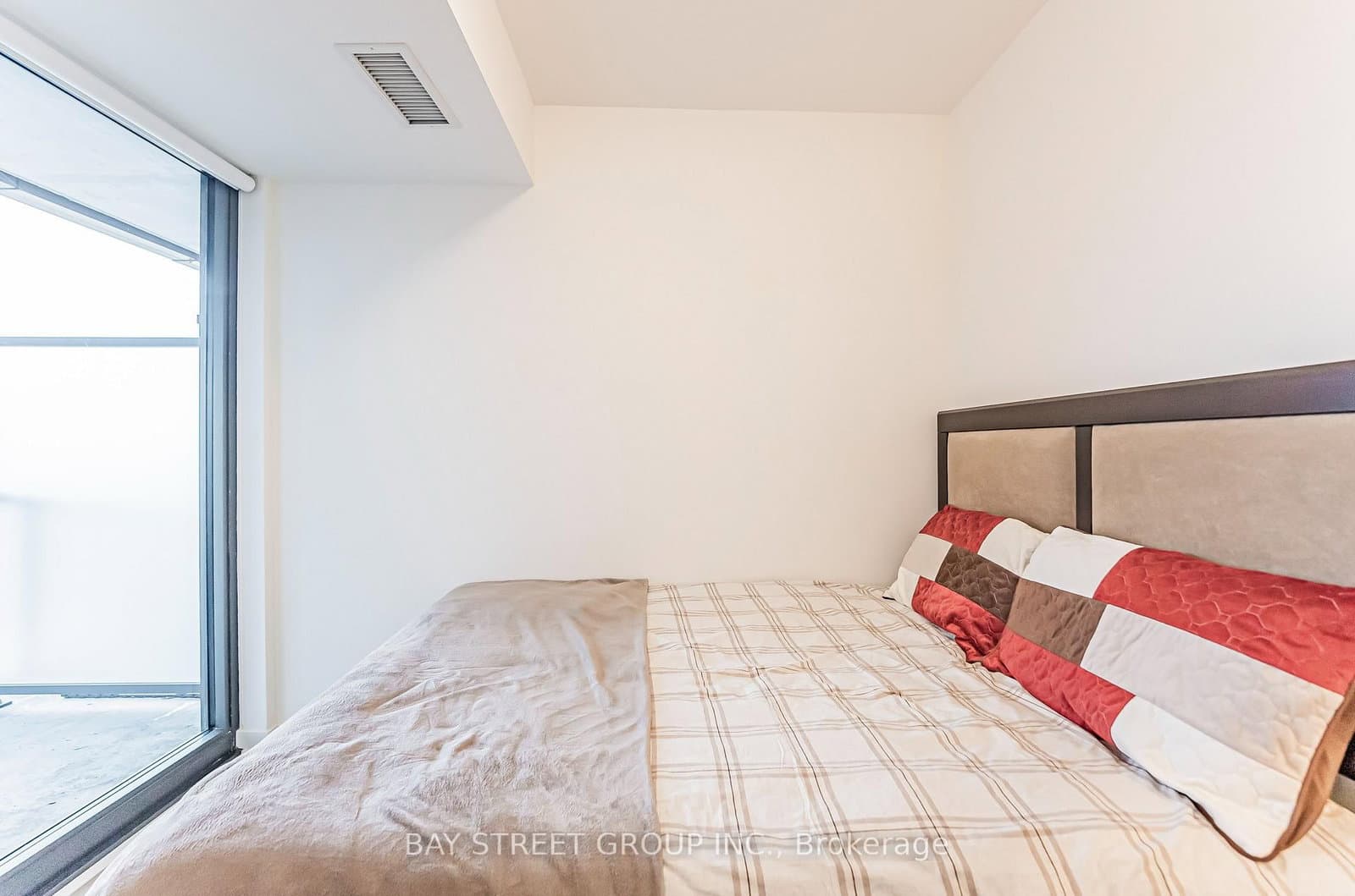 250 Lawrence Avenue W, Unit 526 thumbnail 18