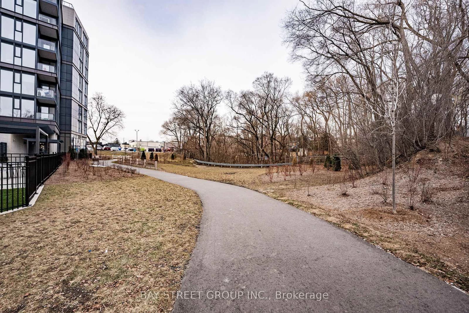 250 Lawrence Avenue W, Unit 526 thumbnail 34