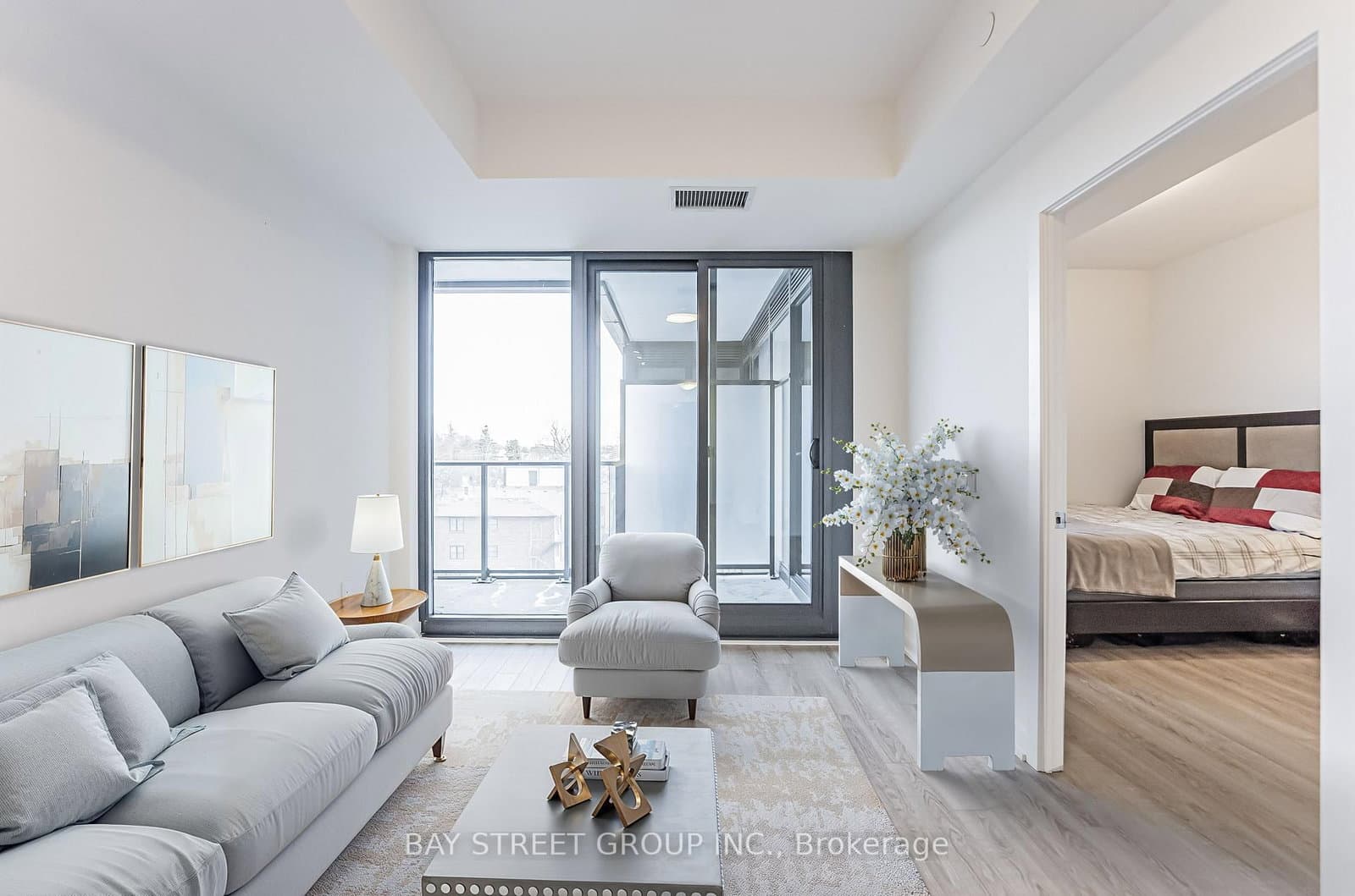 250 Lawrence Avenue W, Unit 526 thumbnail 4